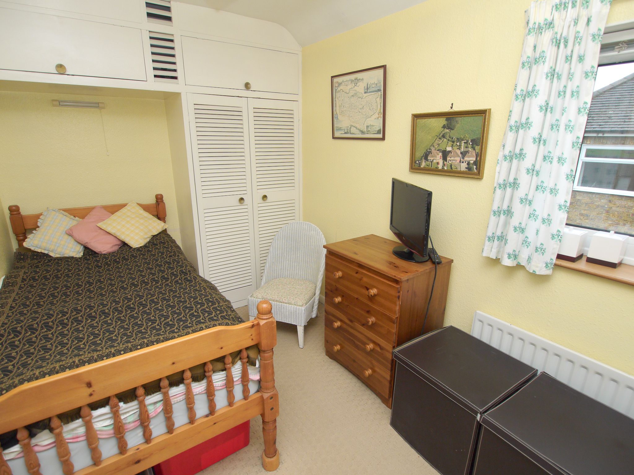 3 bedroom semi-detached house SSTC in Sevenoaks - Photograph 7