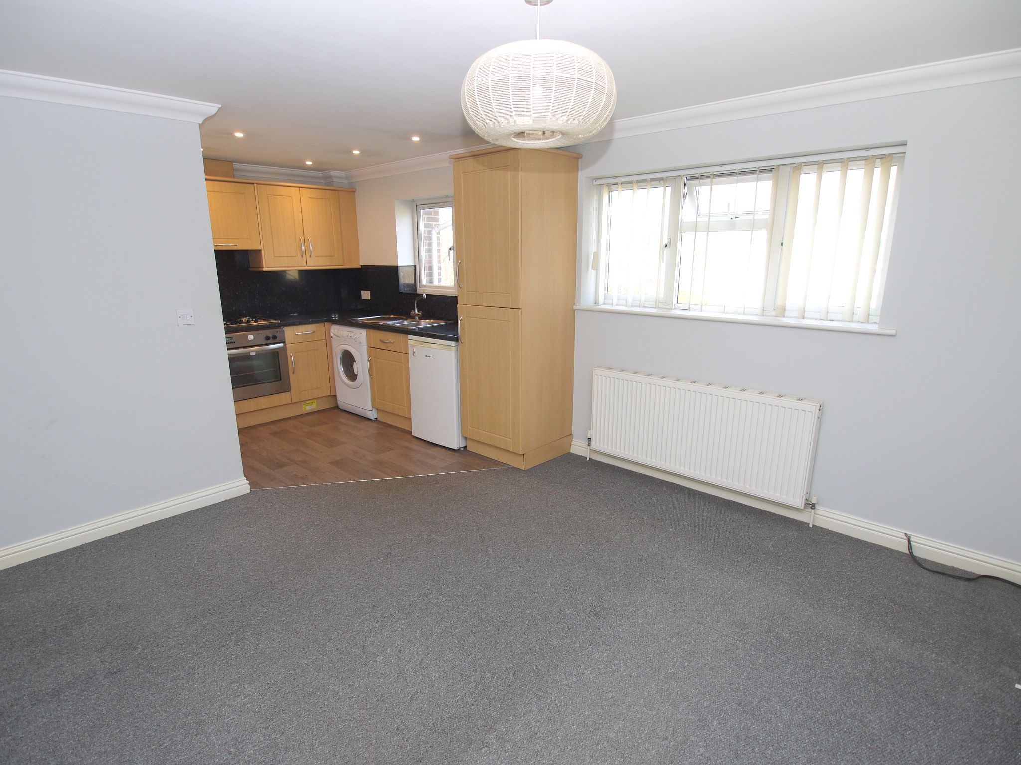 2 bedroom apartment For Sale in Sevenoaks - Photograph 2