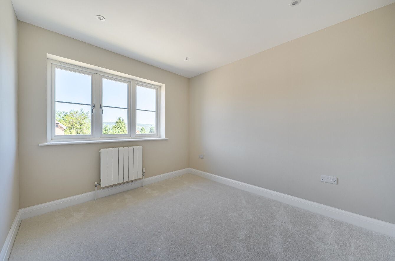 4 bedroom detached house For Sale in Sevenoaks - Photograph 14