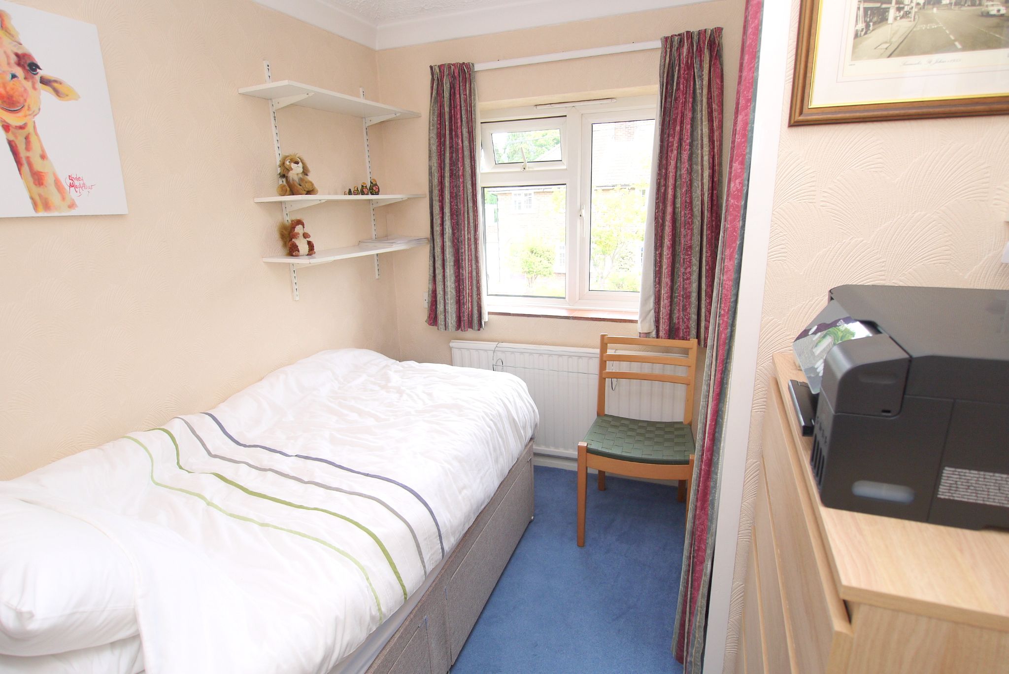 3 bedroom semi-detached house For Sale in Sevenoaks - Photograph 9