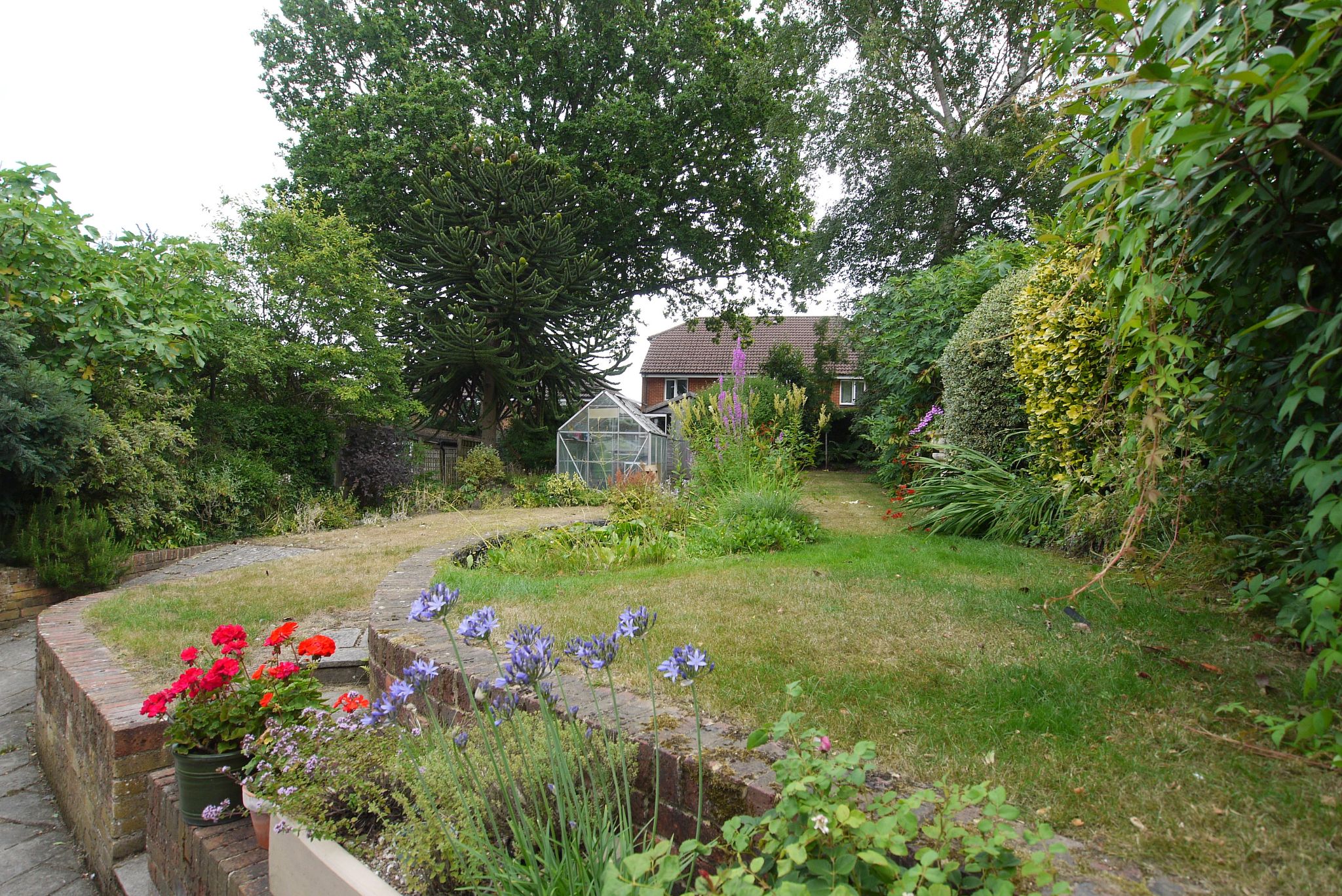 3 bedroom semi-detached house For Sale in Sevenoaks - Photograph 11