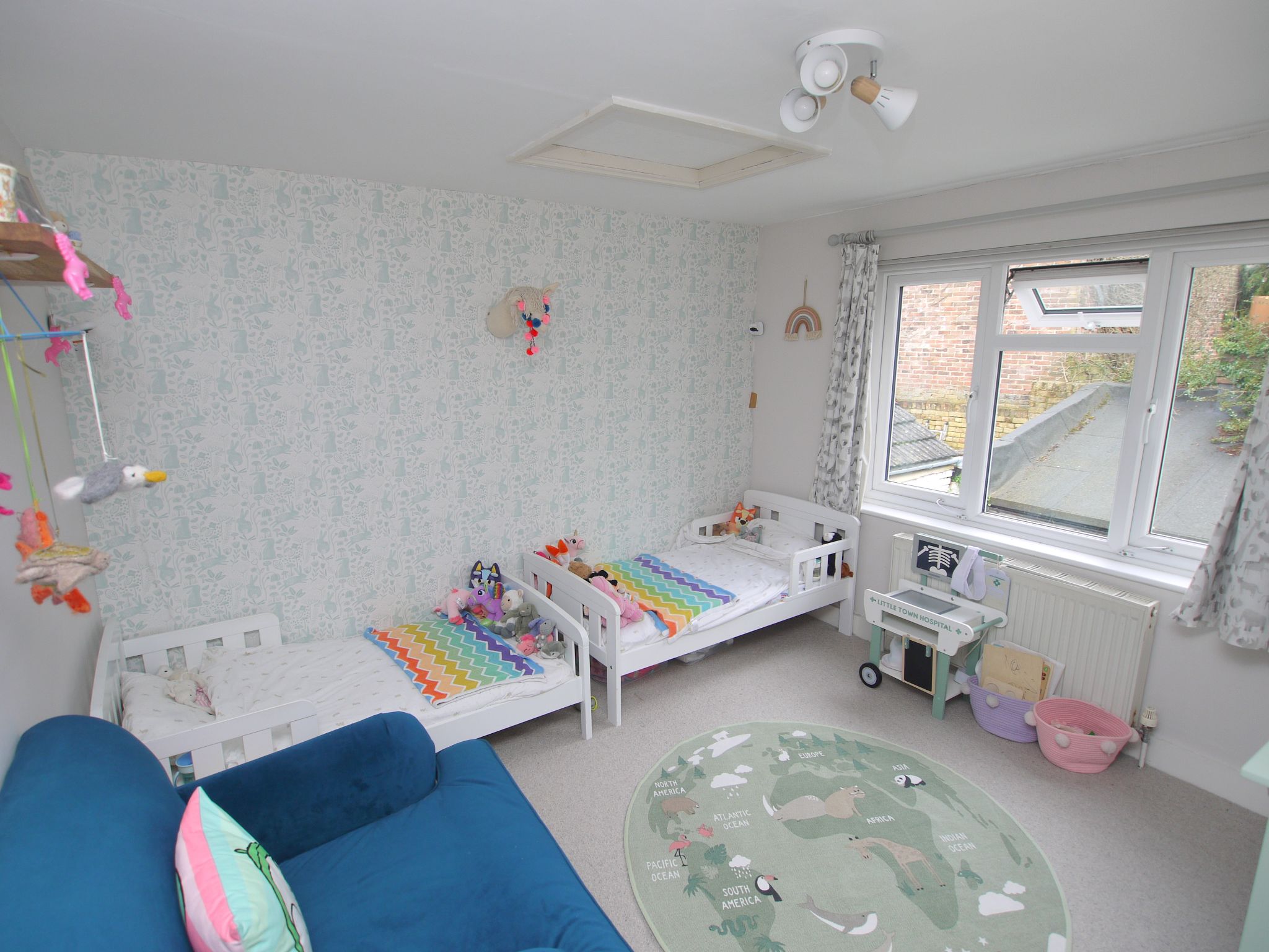 2 bedroom semi-detached house Sold in Sevenoaks - Photograph 6