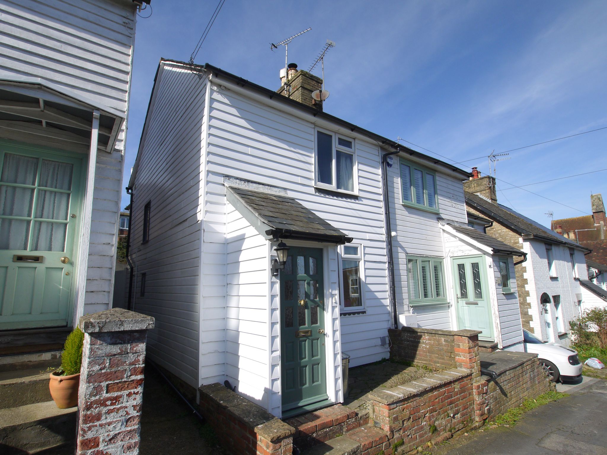 2 bedroom semi-detached house Sold in Sevenoaks - Photograph 9