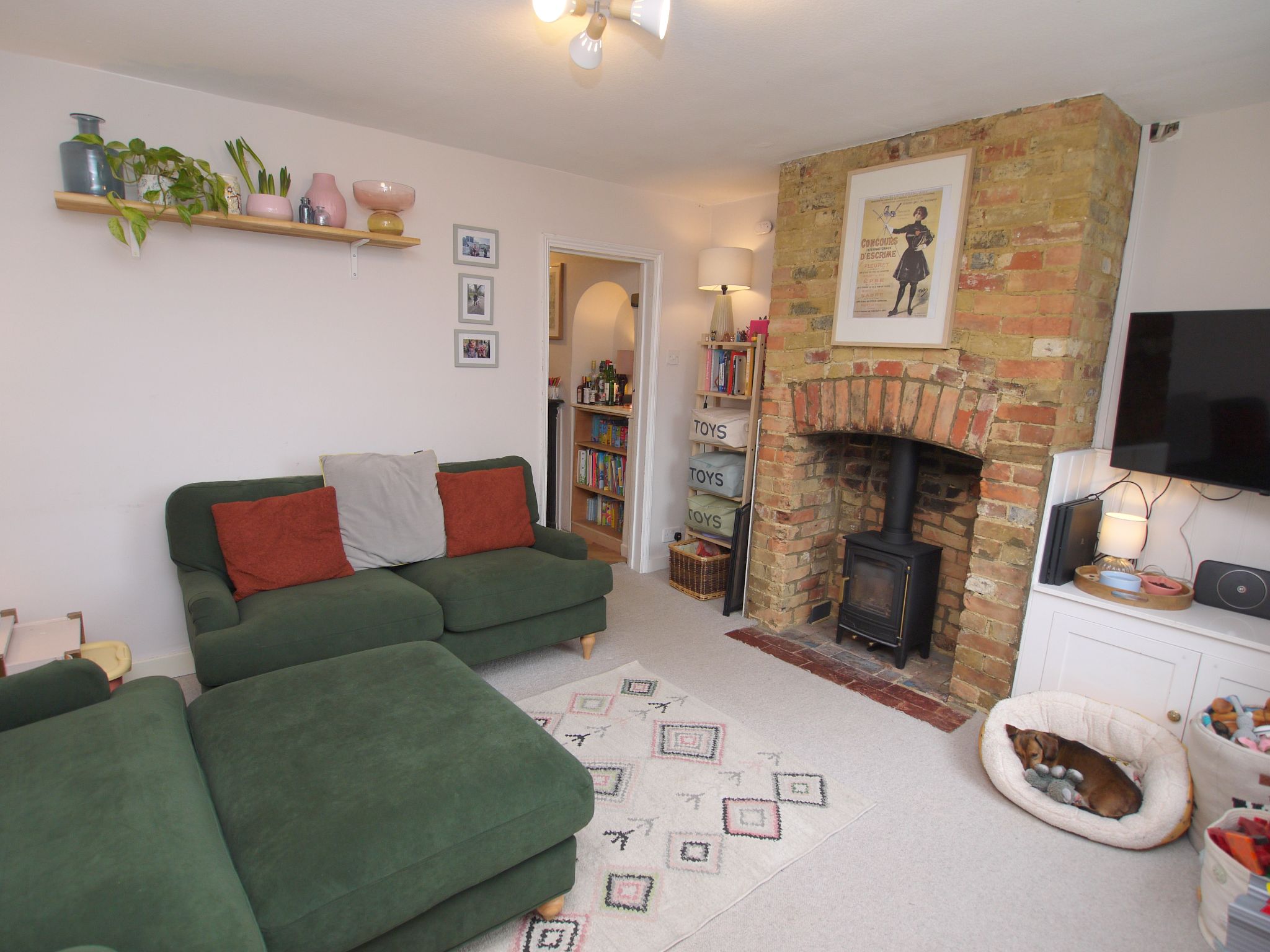 2 bedroom semi-detached house Sold in Sevenoaks - Photograph 3