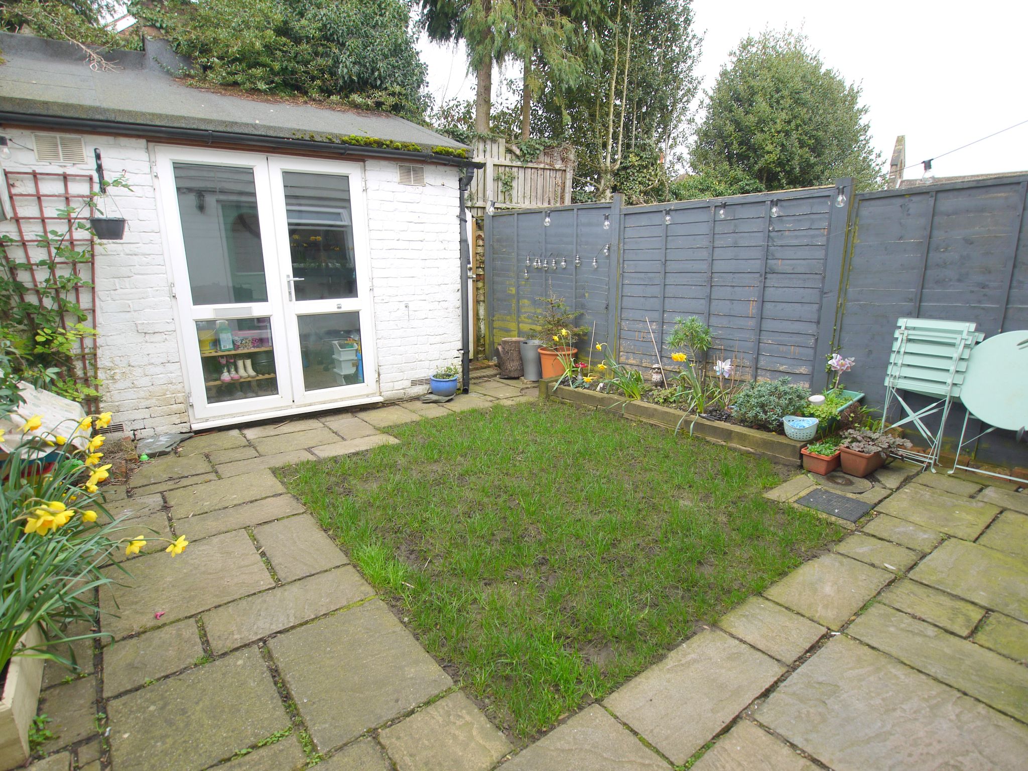 2 bedroom semi-detached house Sold in Sevenoaks - Photograph 8