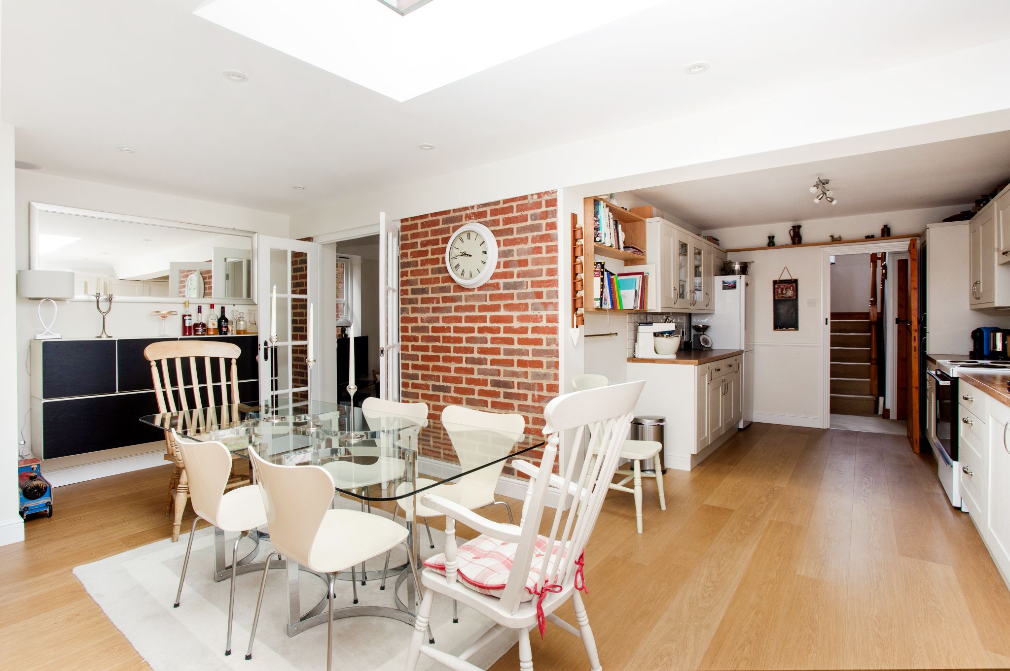 4 bedroom detached house For Sale in Sevenoaks - Photograph 2