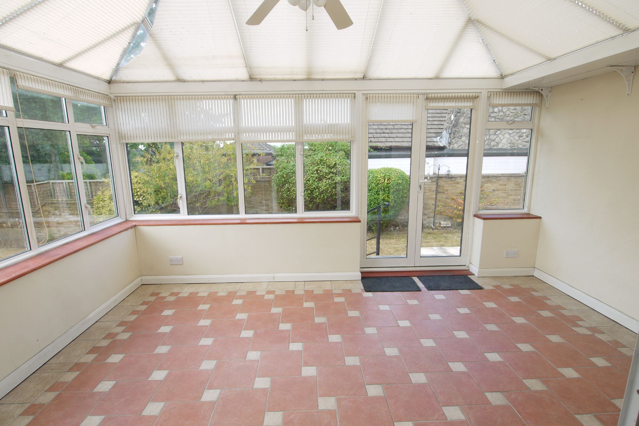 3 bedroom detached bungalow For Sale in Sevenoaks - Photograph 6