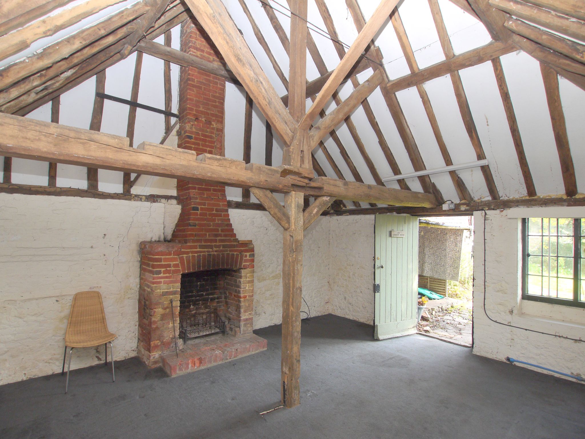 2 bedroom semi-detached house For Sale in Otford - Photograph 3