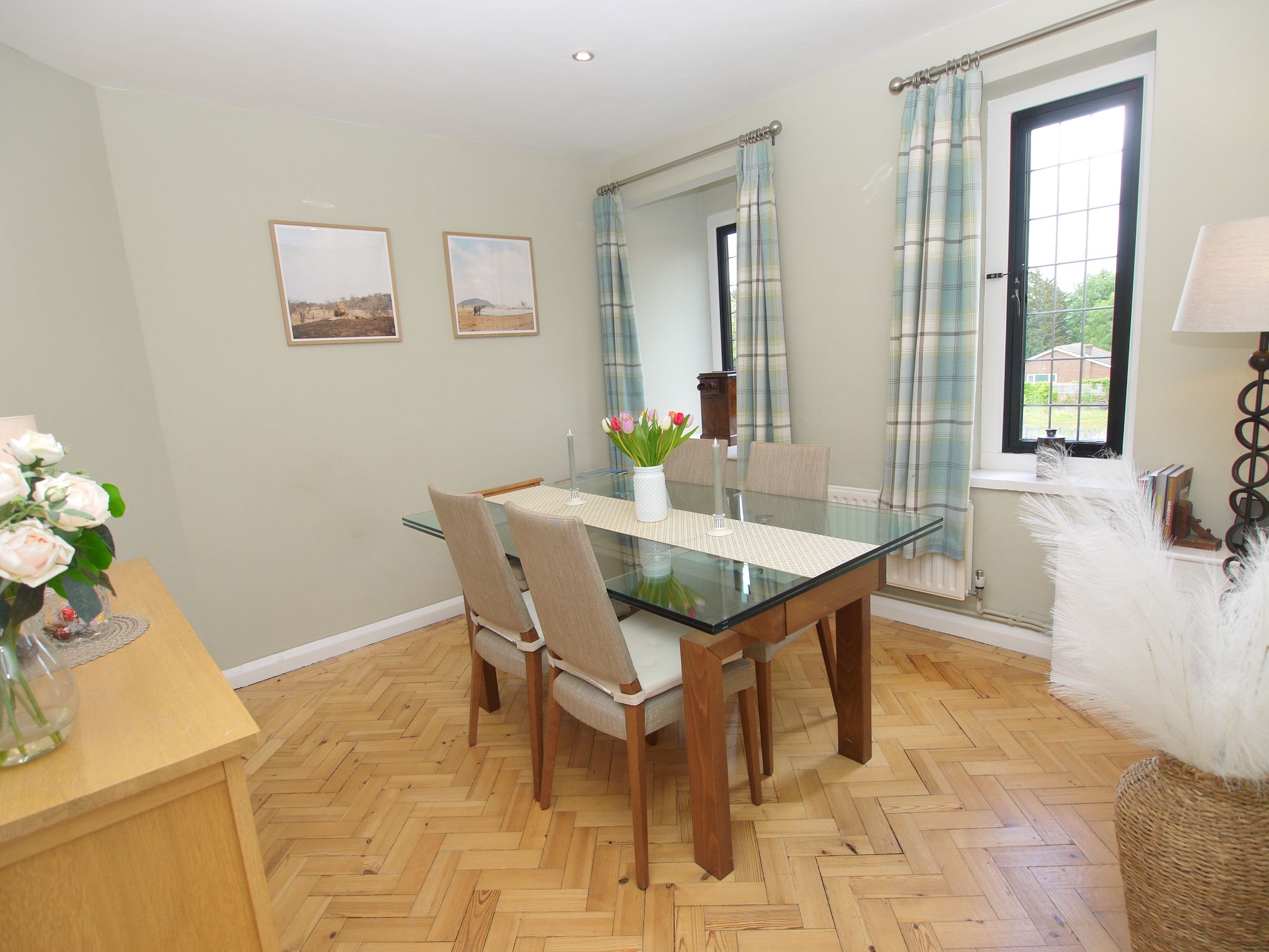 2 bedroom apartment For Sale in Sevenoaks - Photograph 4