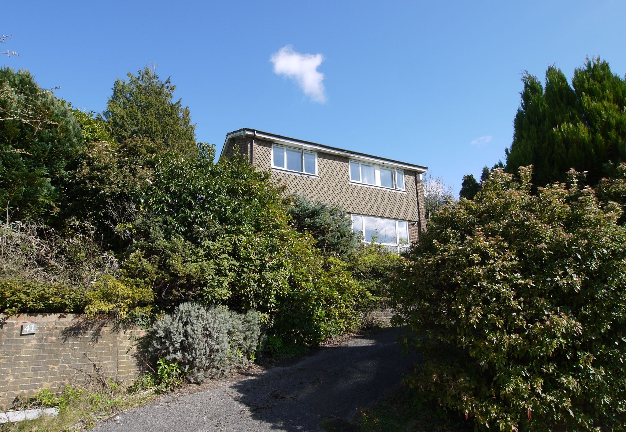 4 bedroom detached house For Sale in Sevenoaks - Photograph 1