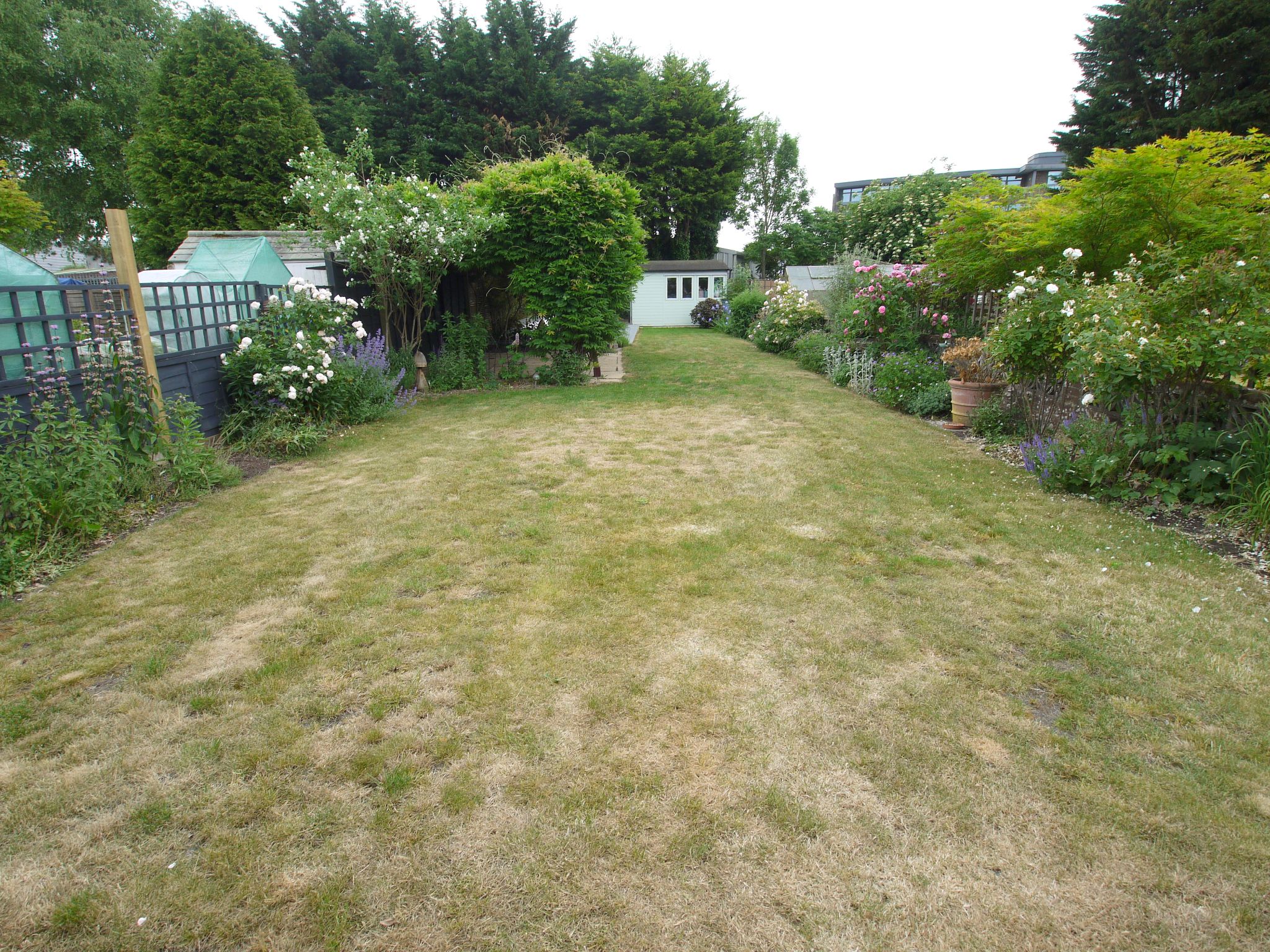 2 bedroom mid terraced house For Sale in Sevenoaks - Photograph 12
