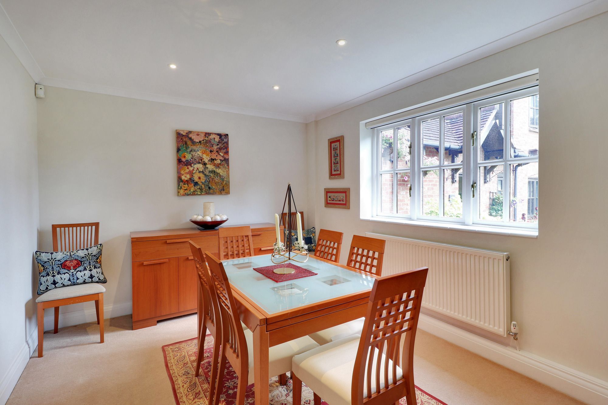 3 bedroom mid terraced house For Sale in Tonbridge - Photograph 4