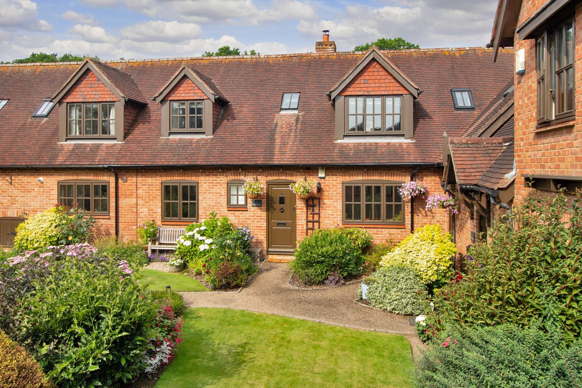 3 bedroom mid terraced house For Sale in Tonbridge - Property photograph