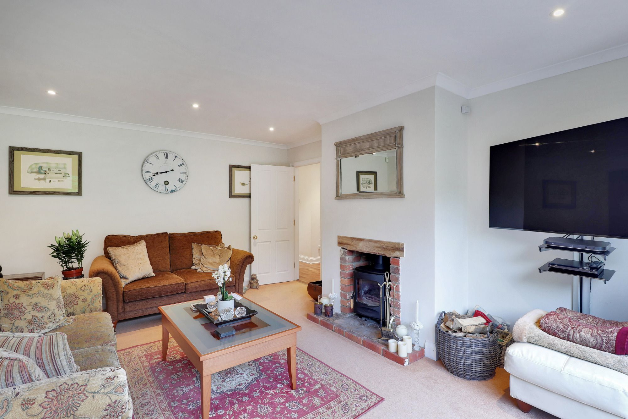 3 bedroom mid terraced house For Sale in Tonbridge - Property photograph