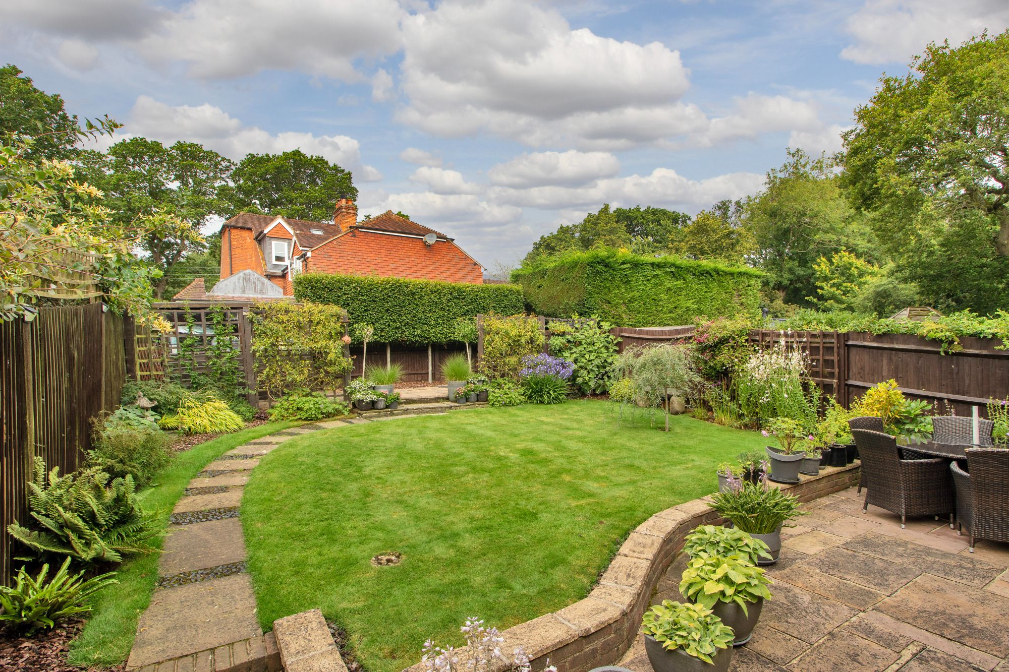 3 bedroom mid terraced house For Sale in Tonbridge - Photograph 12