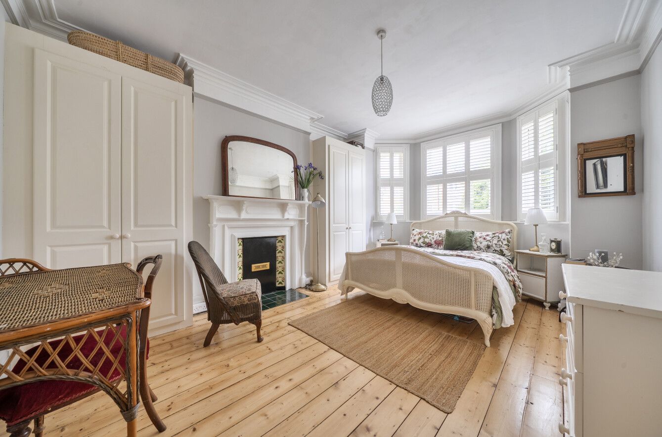 6 bedroom semi-detached house For Sale in Sevenoaks - Photograph 9