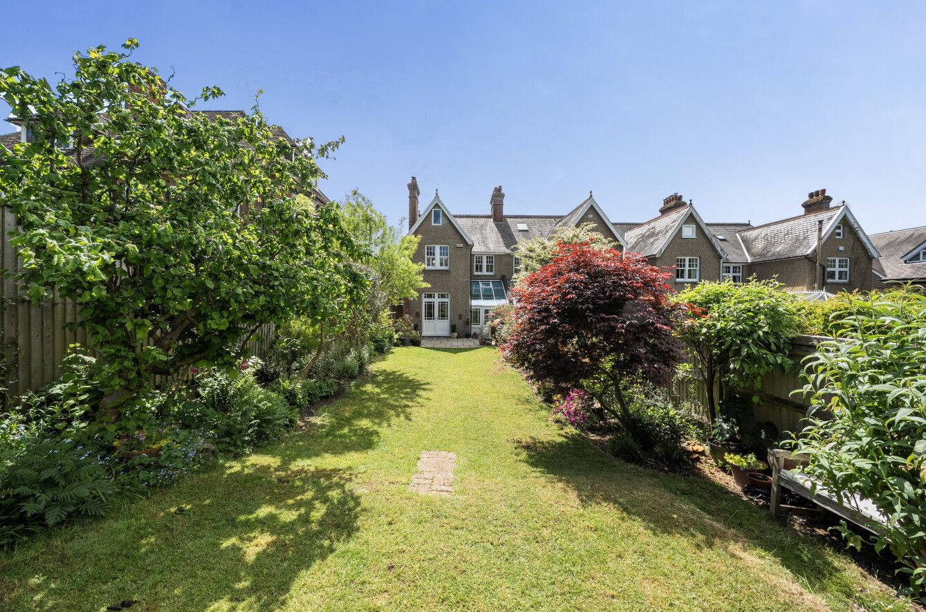 6 bedroom semi-detached house For Sale in Sevenoaks - Photograph 20