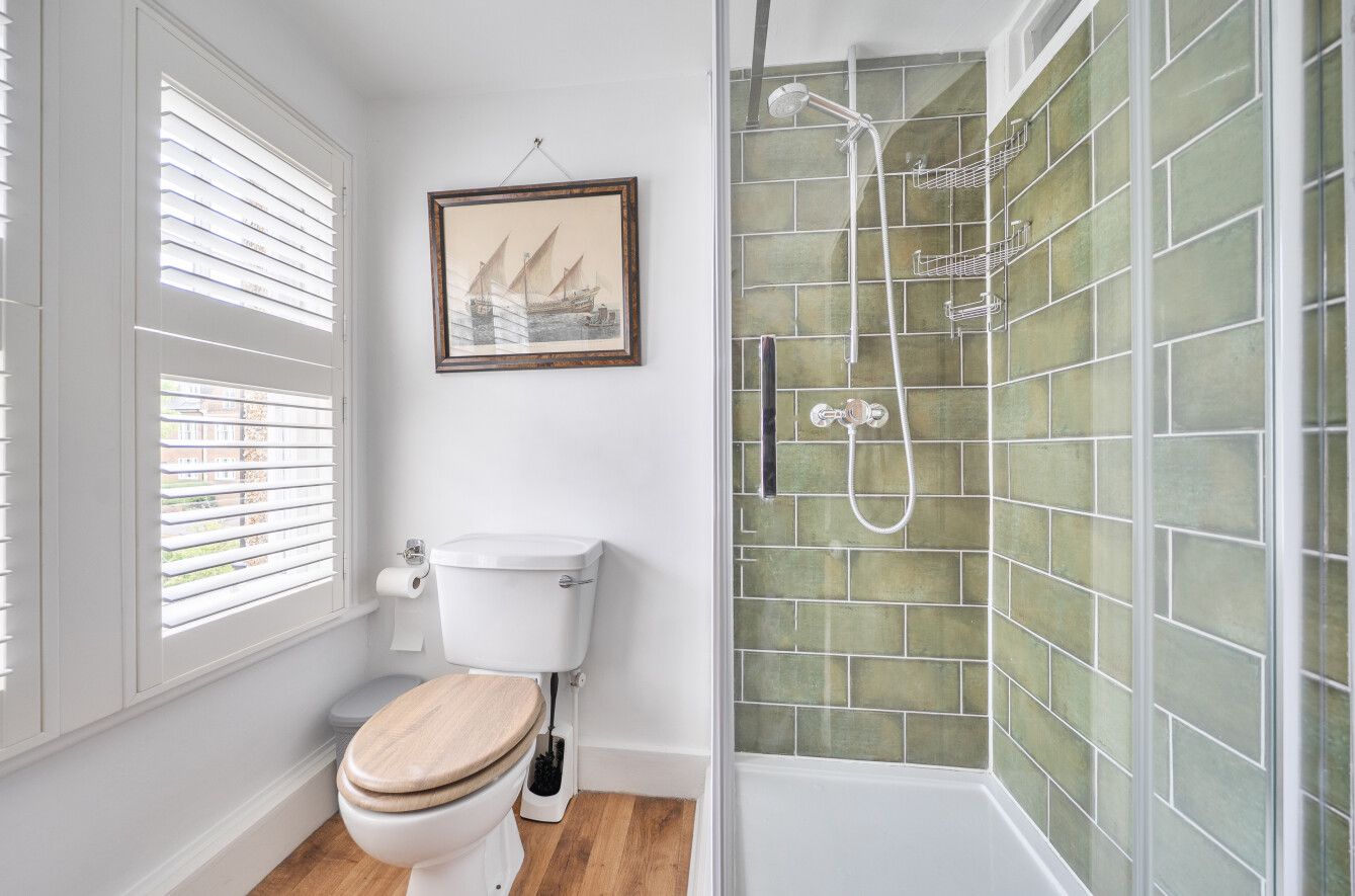 6 bedroom semi-detached house For Sale in Sevenoaks - Photograph 18
