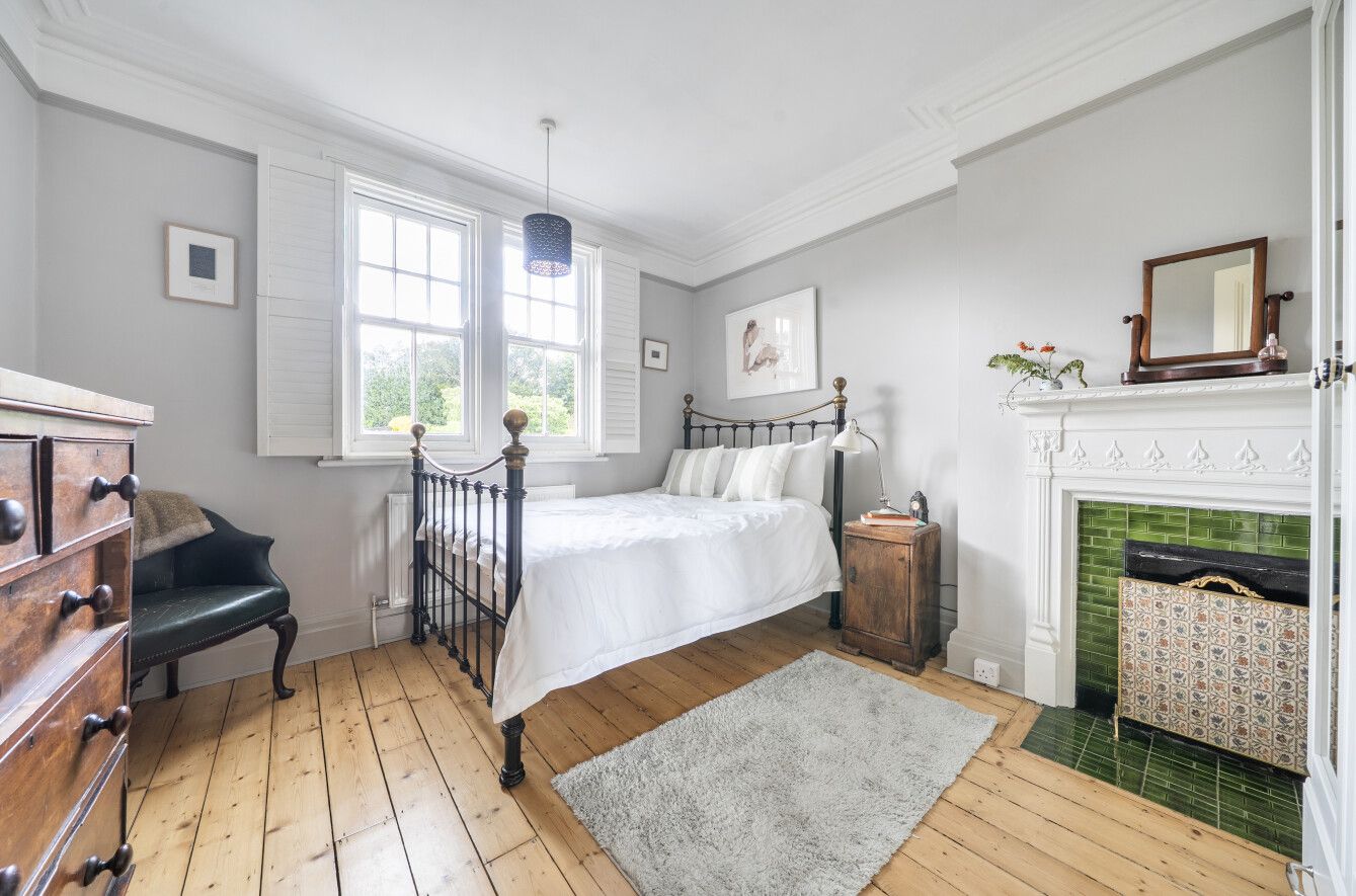 6 bedroom semi-detached house For Sale in Sevenoaks - Photograph 10