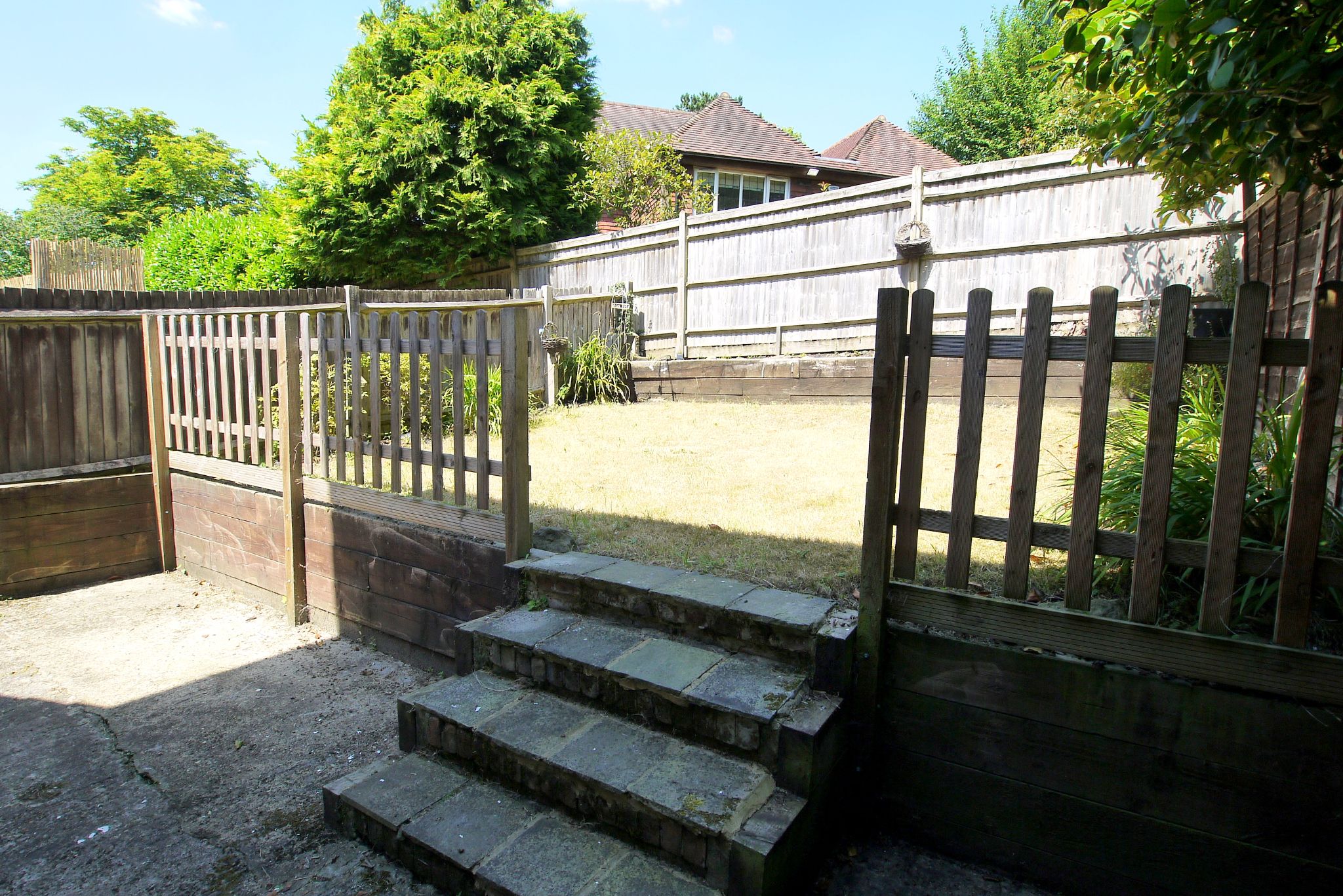 2 bedroom apartment For Sale in Sevenoaks - Photograph 8