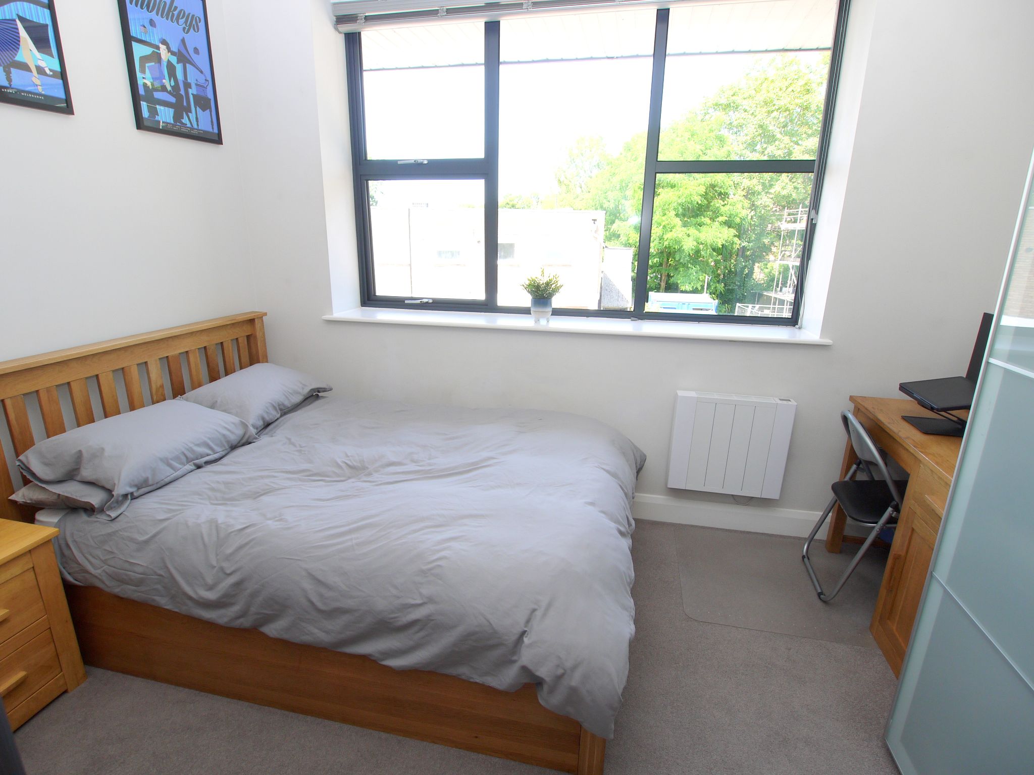 2 bedroom apartment For Sale in Sevenoaks - Photograph 7