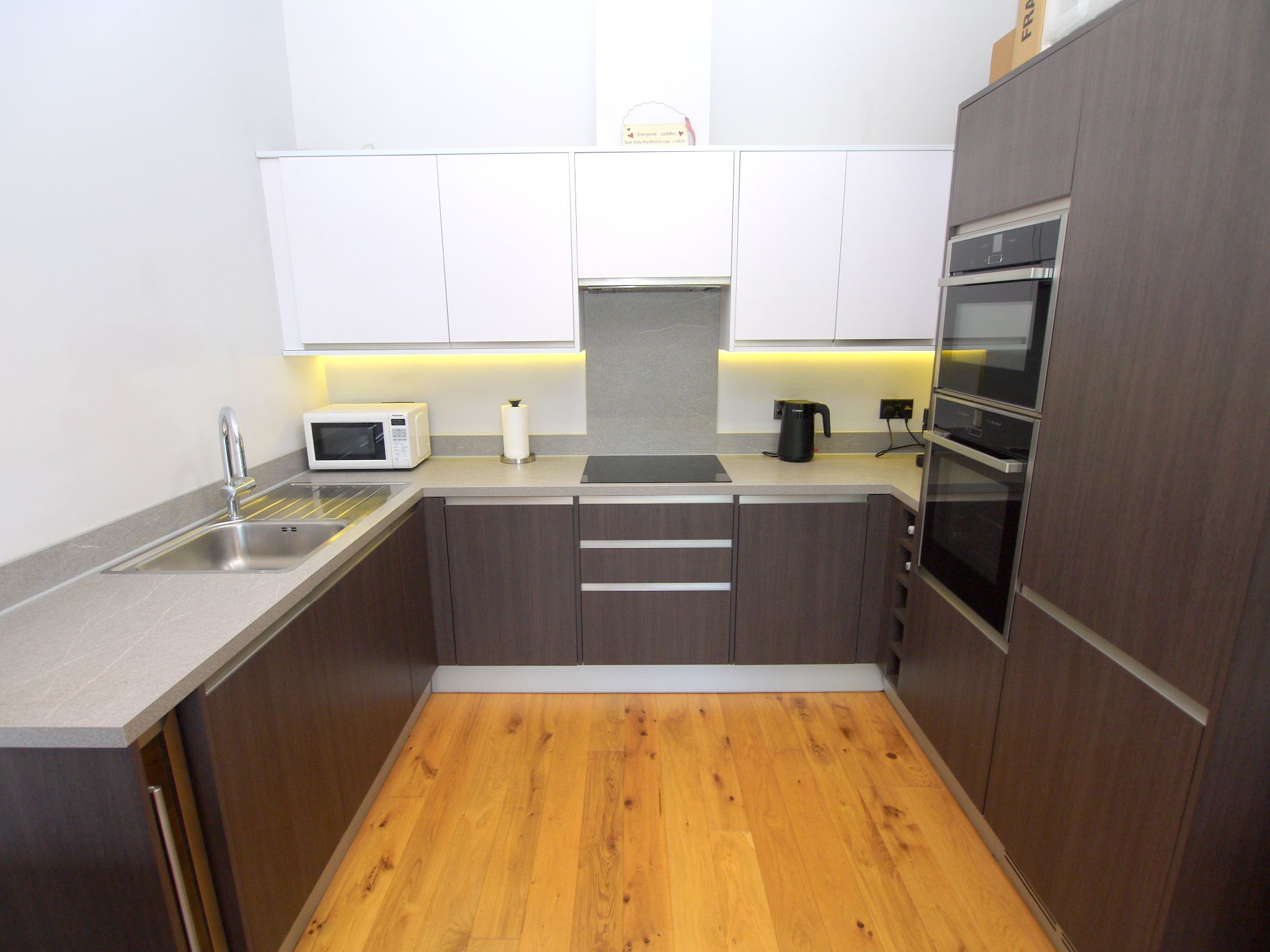 2 bedroom apartment For Sale in Sevenoaks - Property photograph