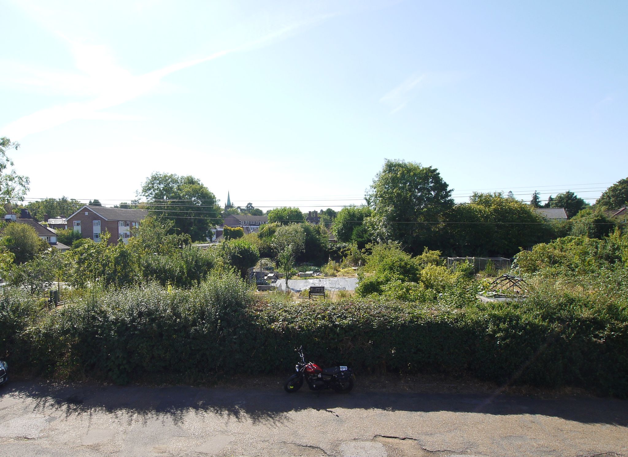 4 bedroom link detached house For Sale in Riverhead - Photograph 11