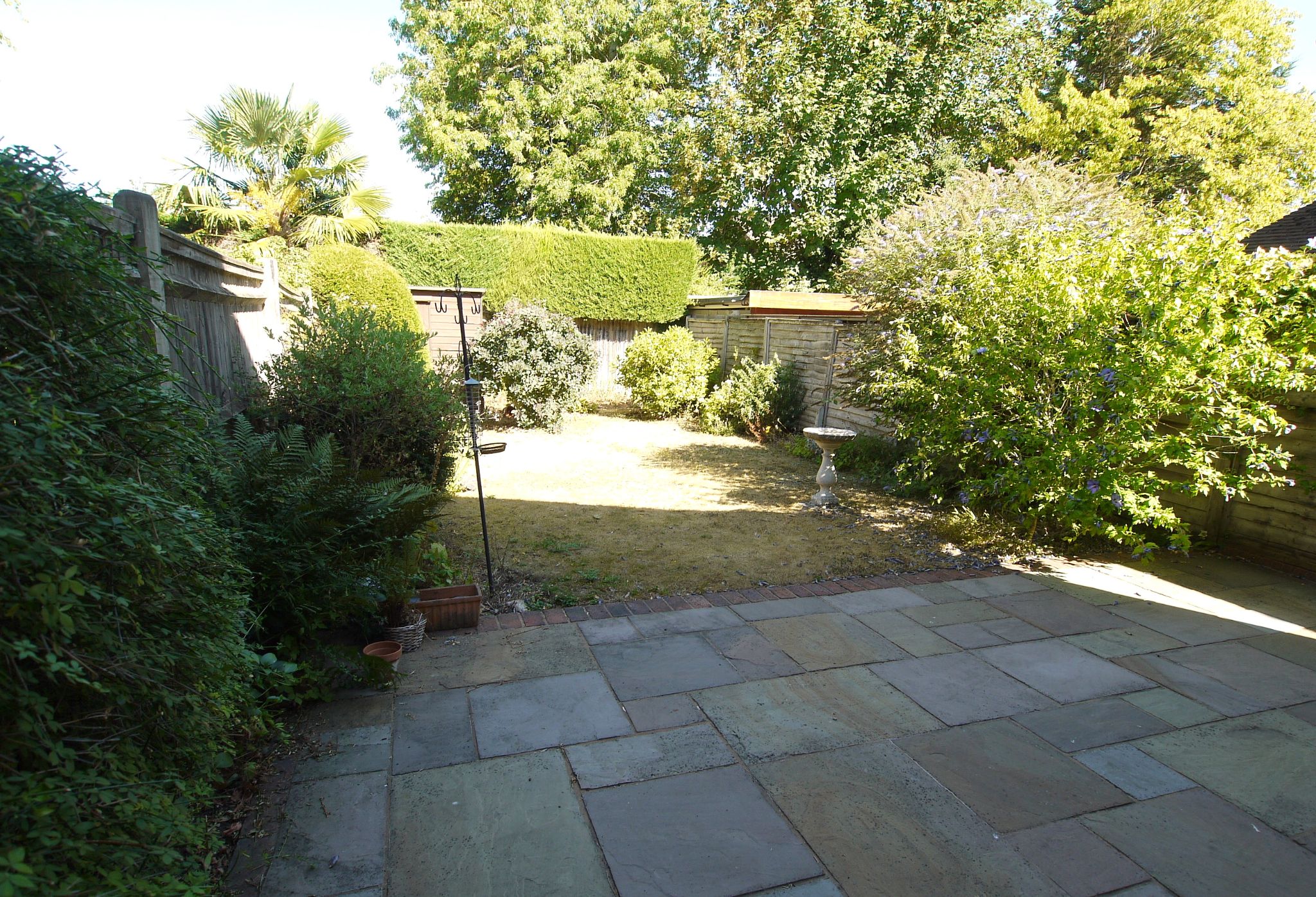 4 bedroom link detached house For Sale in Riverhead - Photograph 10