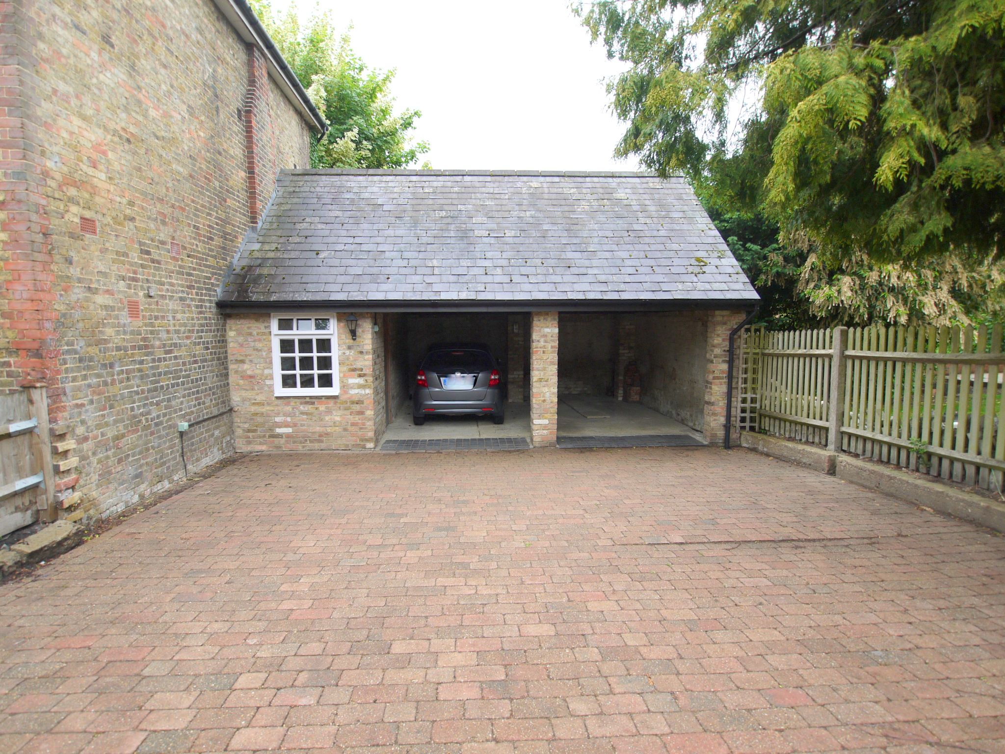 3 bedroom semi-detached house For Sale in Sevenoaks - Photograph 12