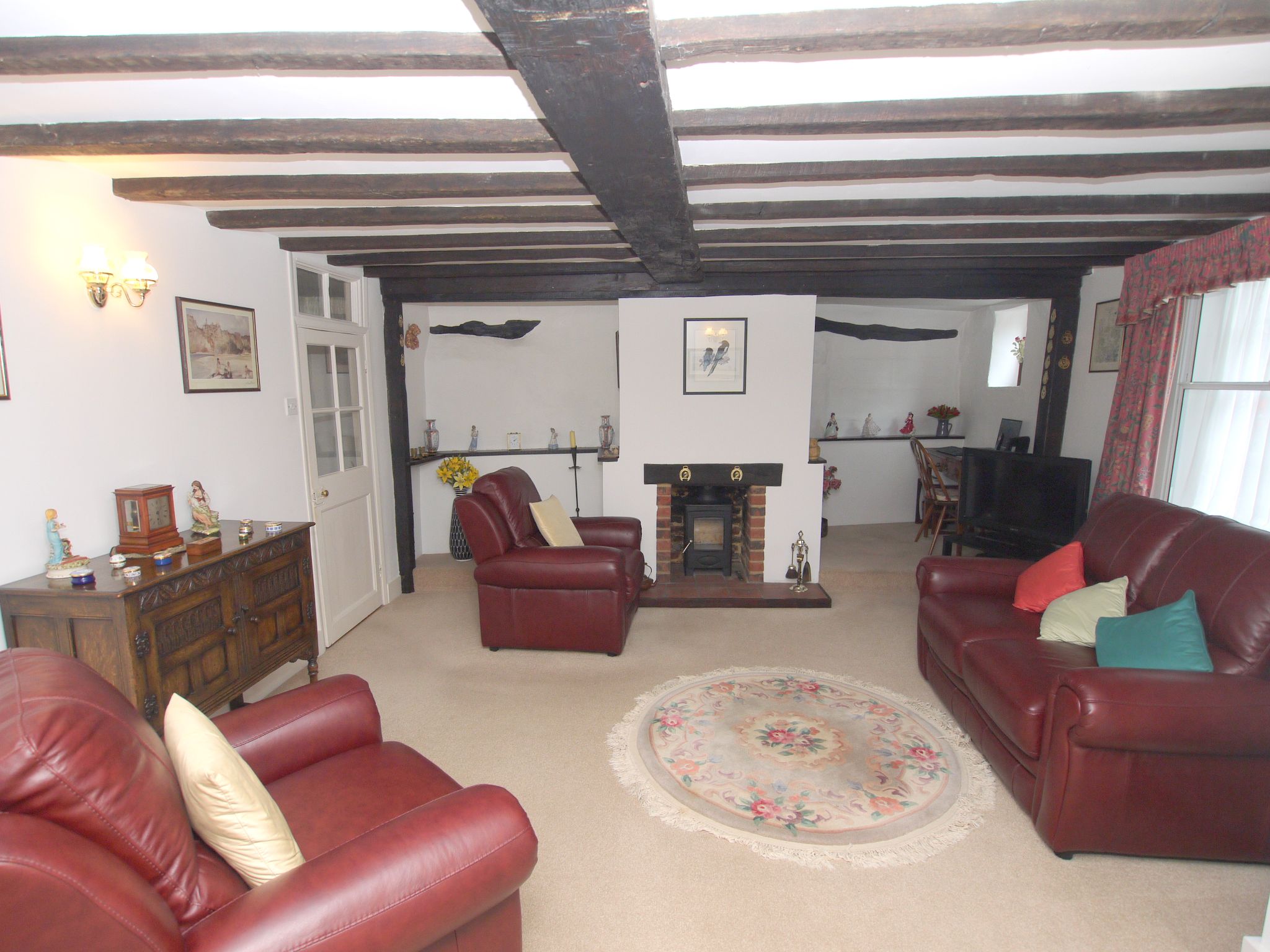 3 bedroom semi-detached house For Sale in Sevenoaks - Property photograph