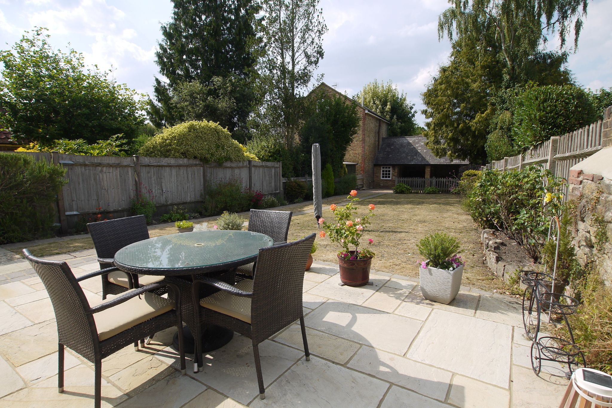 3 bedroom detached house For Sale in Sevenoaks - Photograph 12