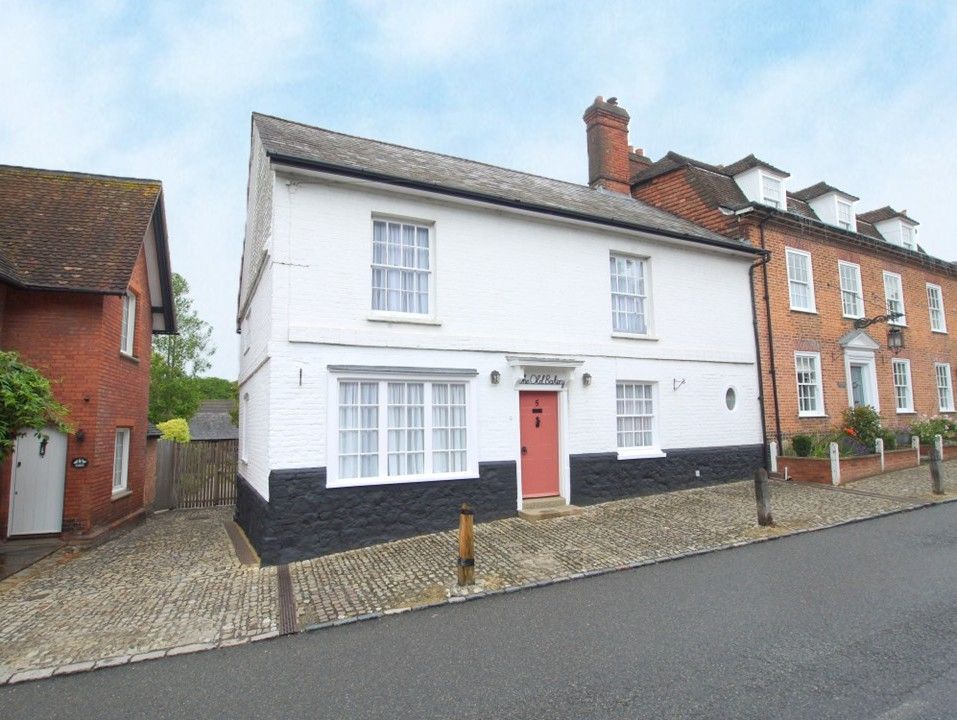 3 bedroom semi-detached house For Sale in Sevenoaks - Property photograph
