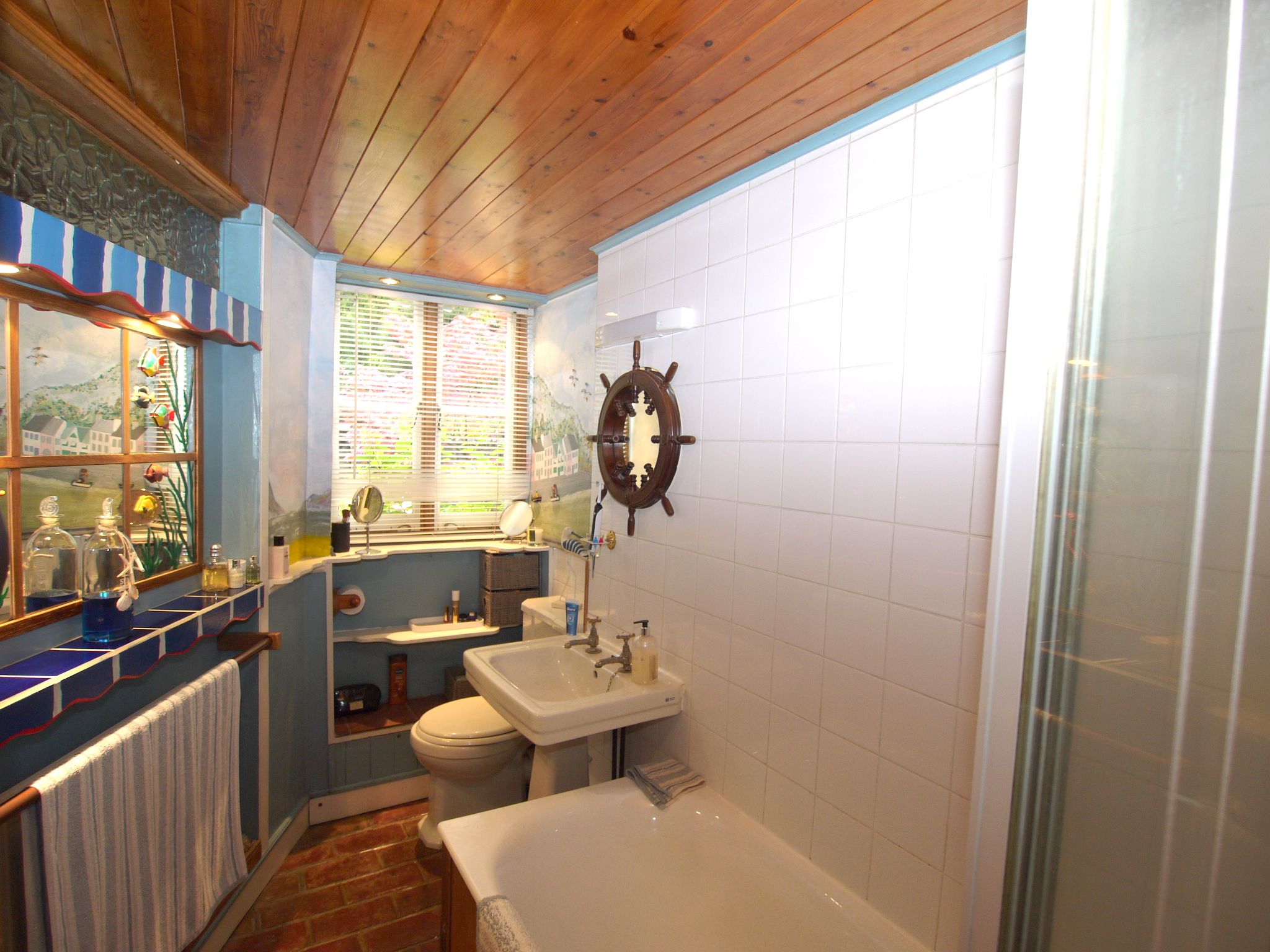 2 bedroom cottage house To Let in Sevenoaks - Photograph 7