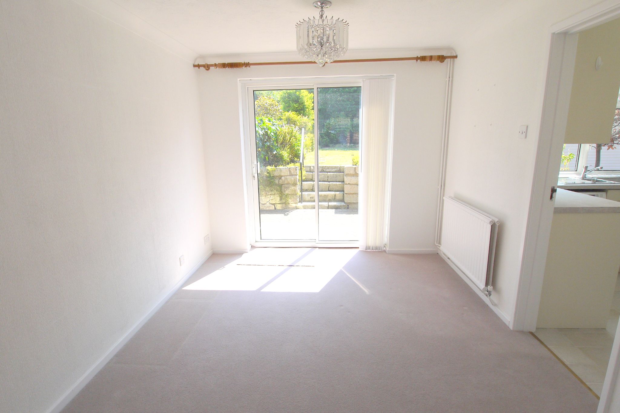 3 bedroom semi-detached house For Sale in Sevenoaks - Photograph 4