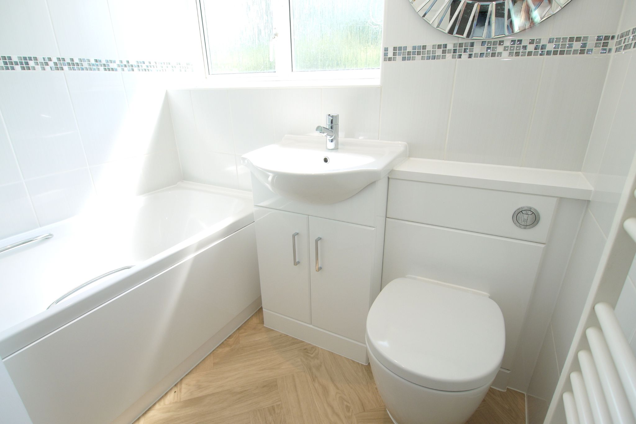 3 bedroom semi-detached house For Sale in Sevenoaks - Photograph 10