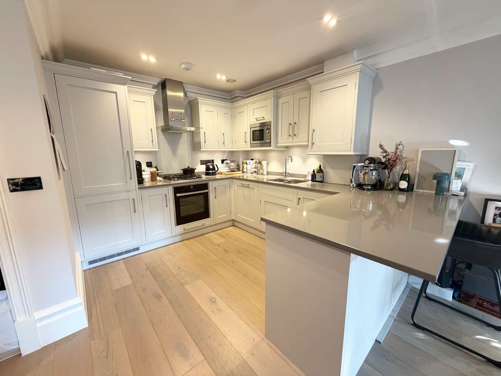 1 bedroom apartment For Sale in Sevenoaks - Property photograph