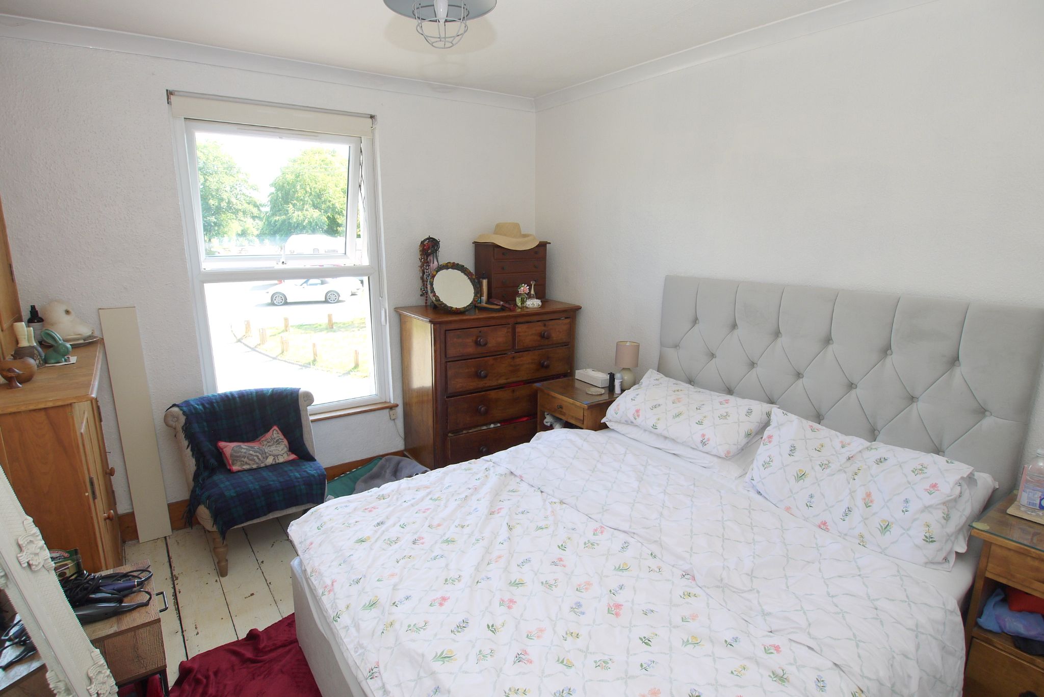 2 bedroom semi-detached house For Sale in Sevenoaks - Photograph 3