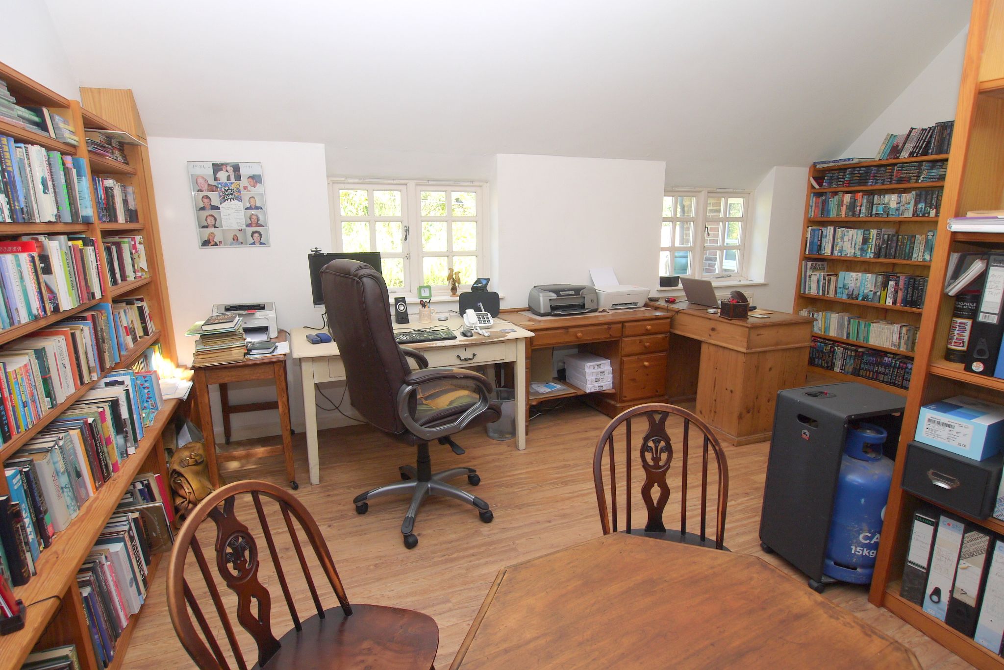 4 bedroom detached bungalow For Sale in Sevenoaks - Photograph 4