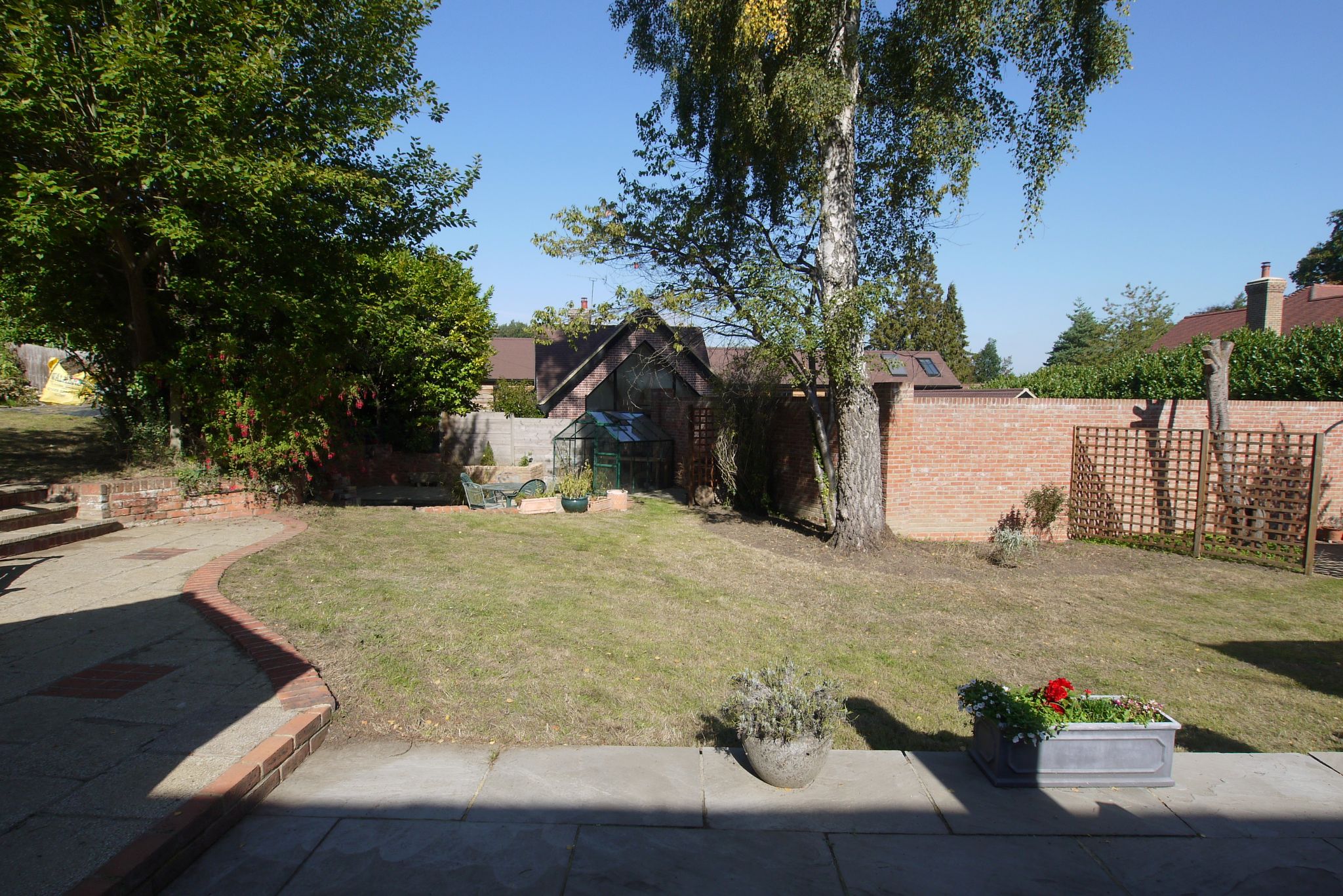 4 bedroom detached bungalow For Sale in Sevenoaks - Photograph 8