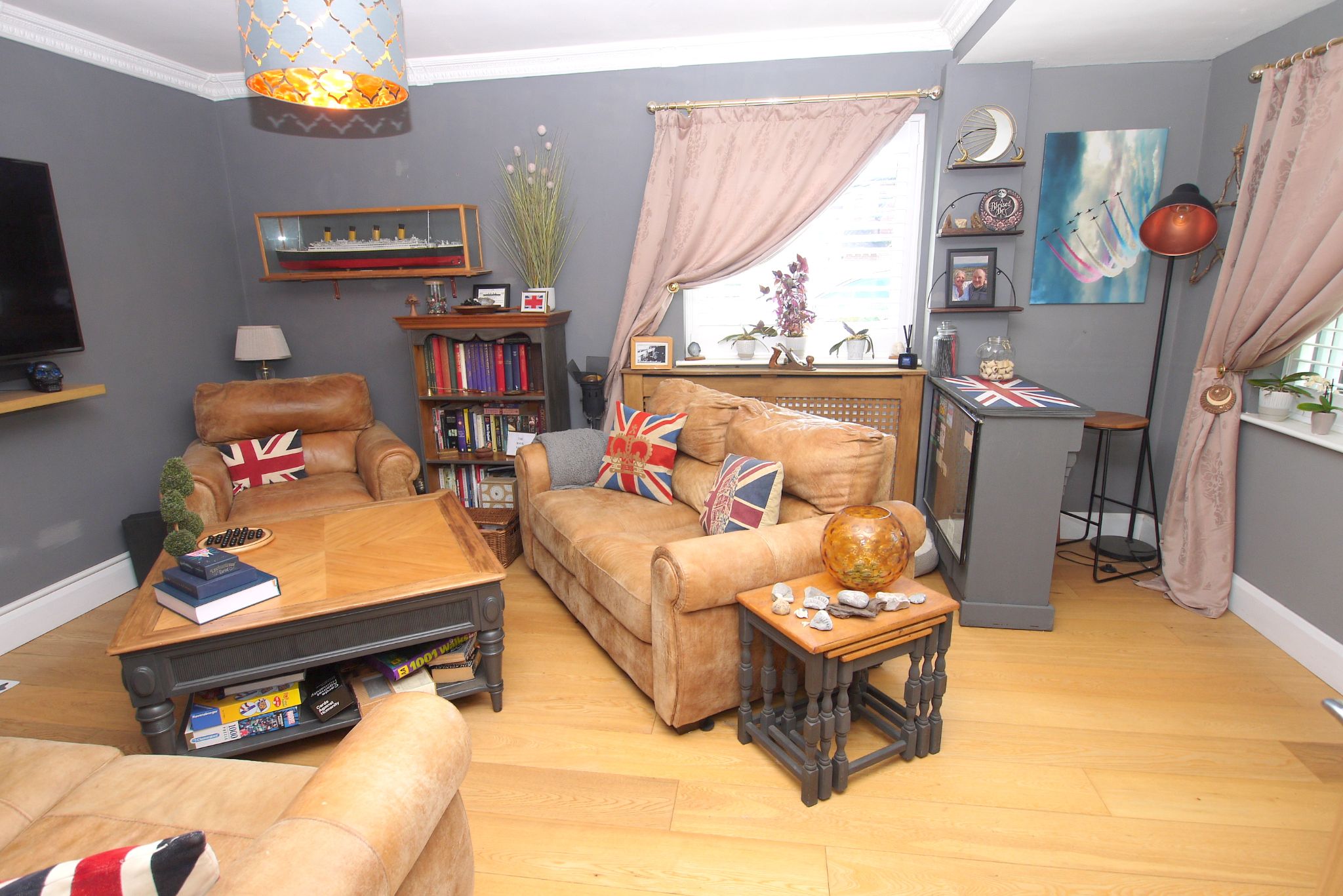 5 bedroom semi-detached house For Sale in Sevenoaks - Photograph 4
