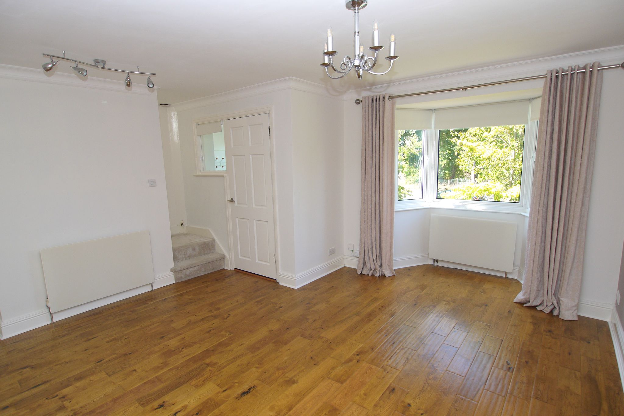 3 bedroom semi-detached house For Sale in Sevenoaks - Property photograph