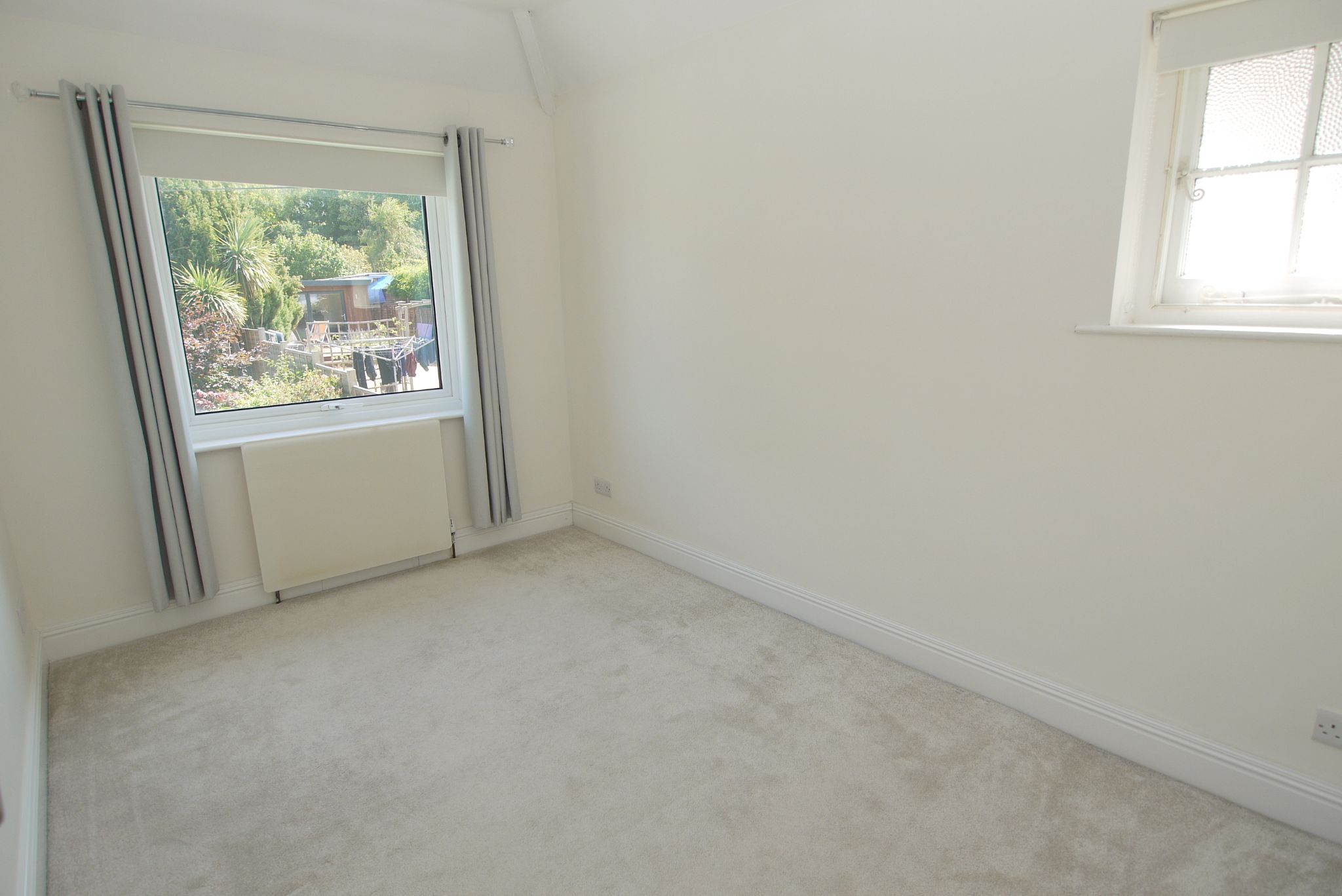 3 bedroom semi-detached house For Sale in Sevenoaks - Photograph 8
