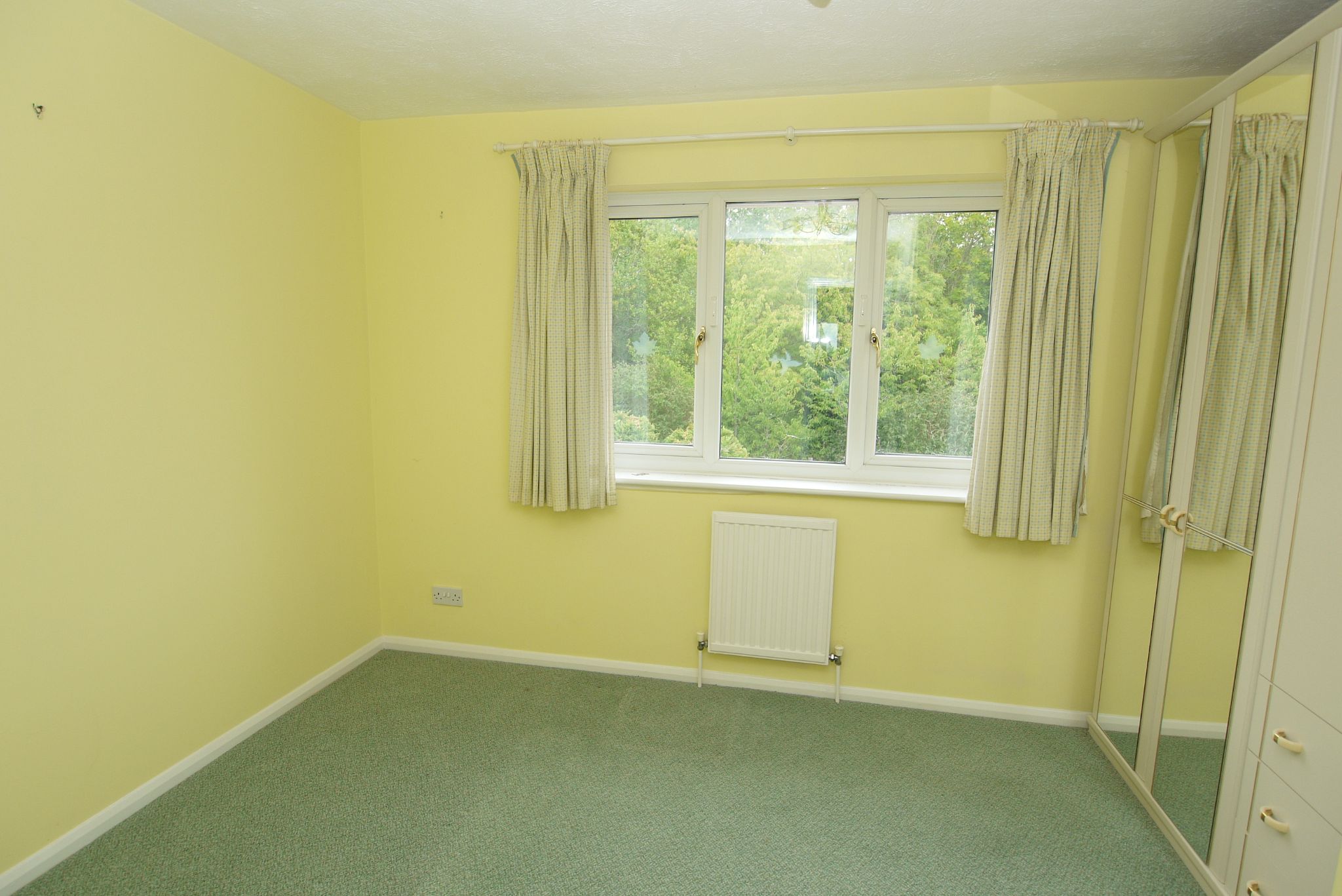2 bedroom semi-detached house For Sale in Sevenoaks - Photograph 6