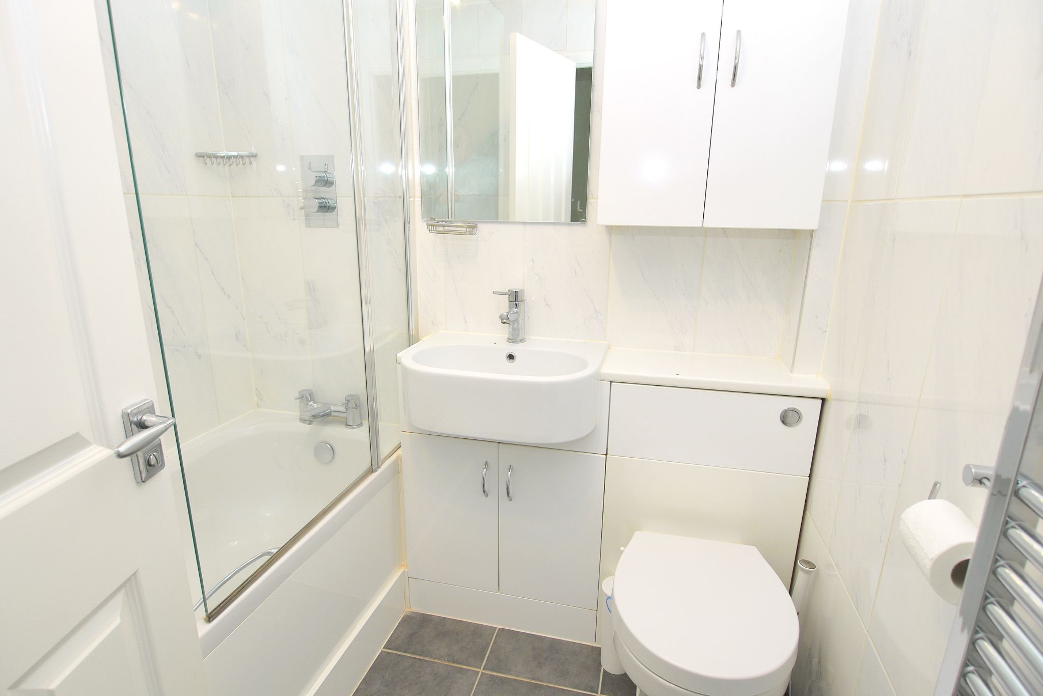 2 bedroom semi-detached house For Sale in Sevenoaks - Photograph 7