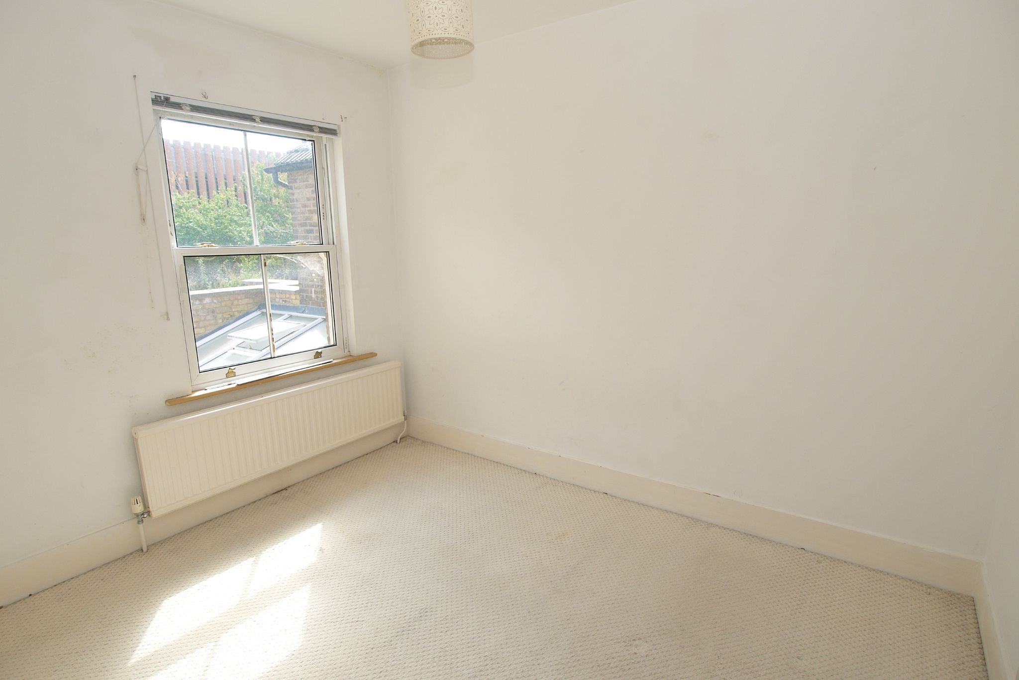 2 bedroom mid terraced house For Sale in Sevenoaks - Photograph 7