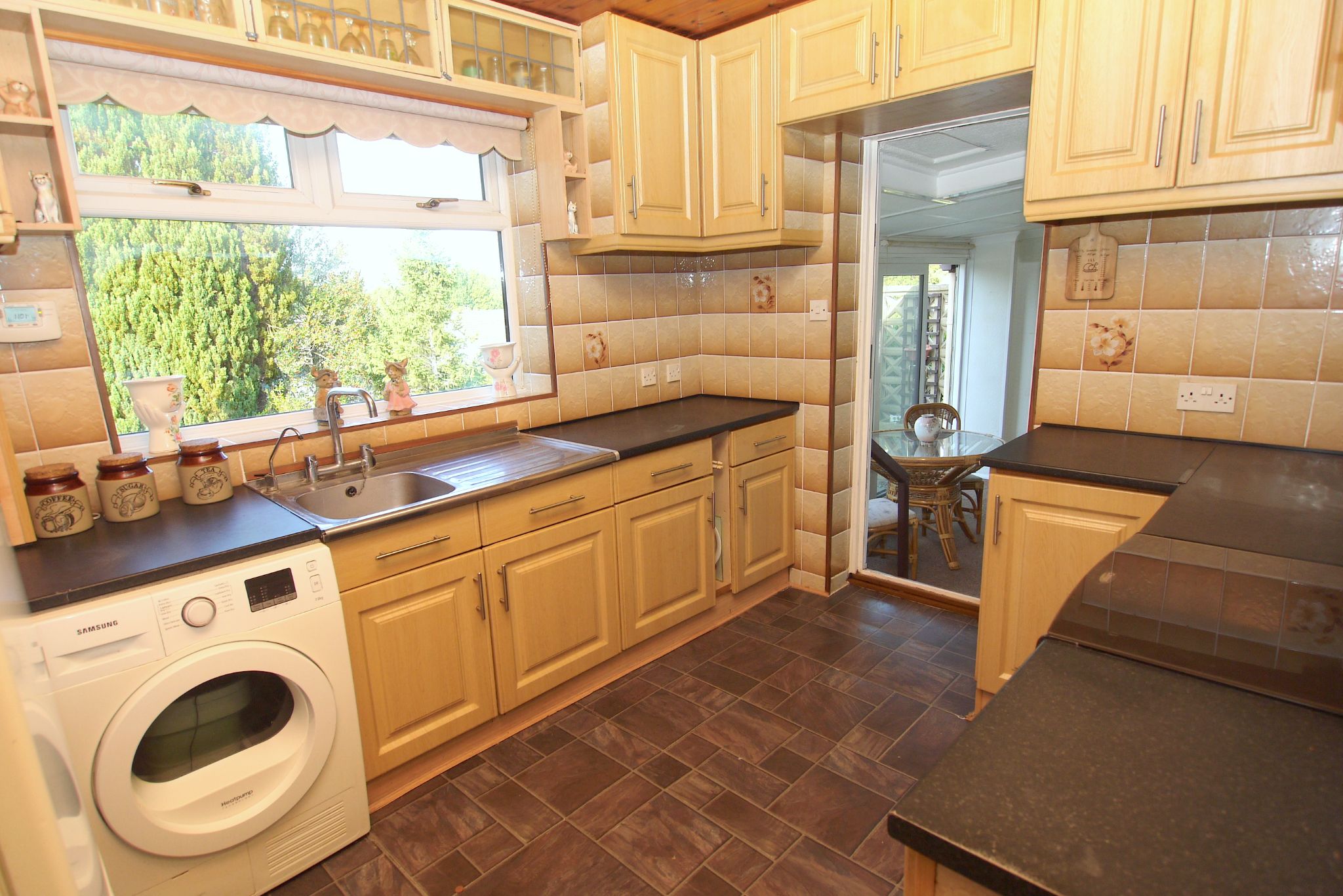 3 bedroom detached bungalow For Sale in Sevenoaks - Property photograph
