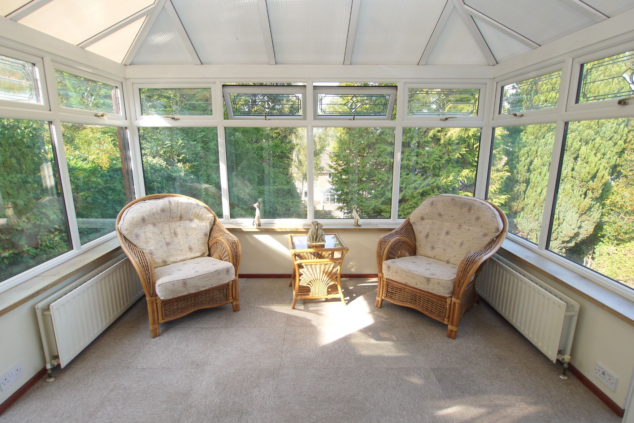 3 bedroom detached bungalow For Sale in Sevenoaks - Photograph 3