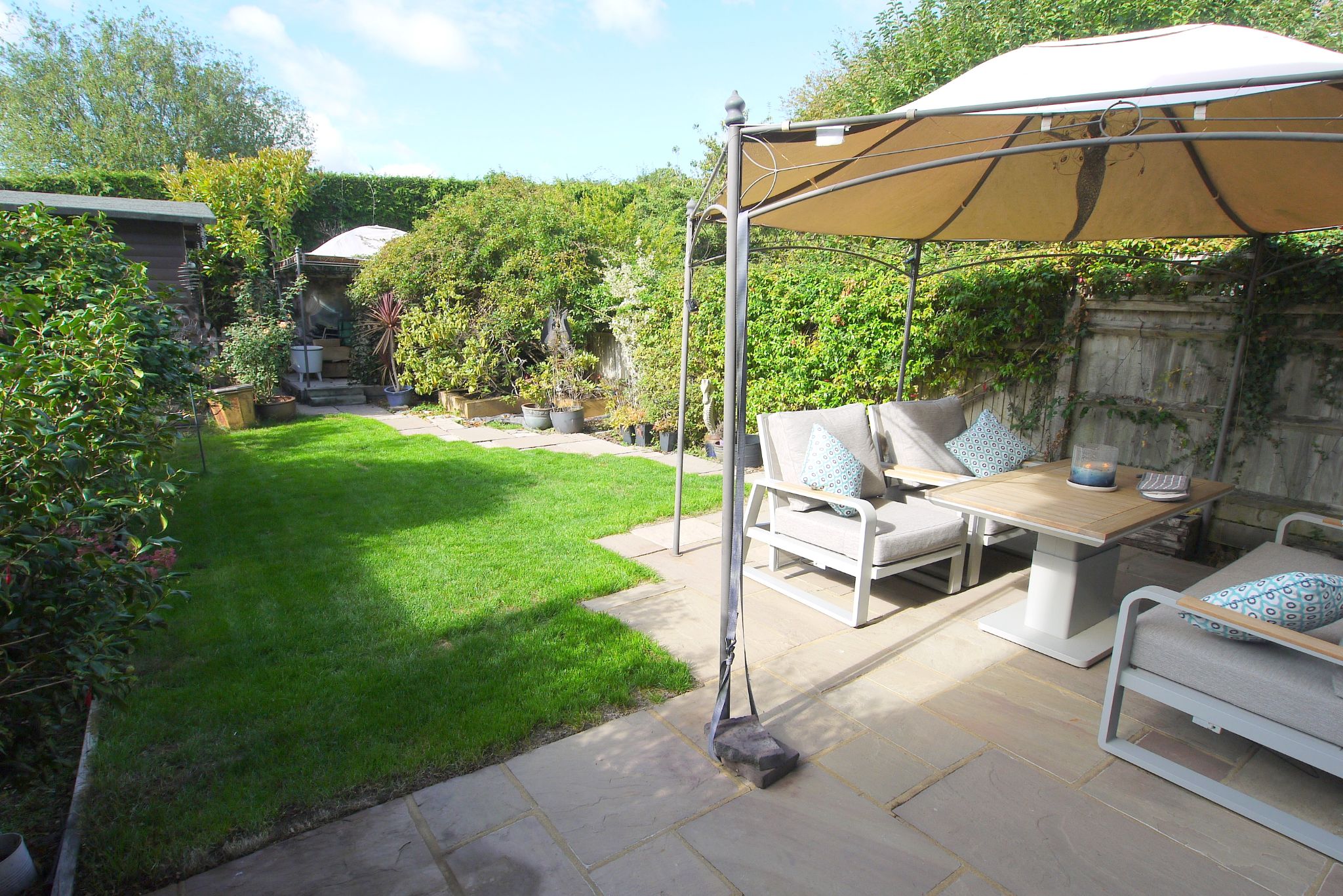 4 bedroom mid terraced house For Sale in Sevenoaks - Photograph 10