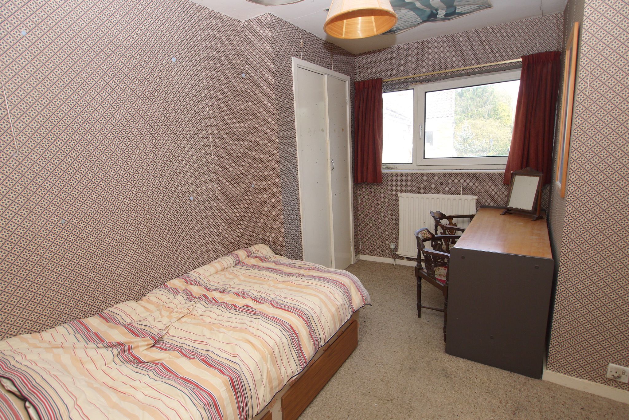 4 bedroom detached house For Sale in Sevenoaks - Photograph 7