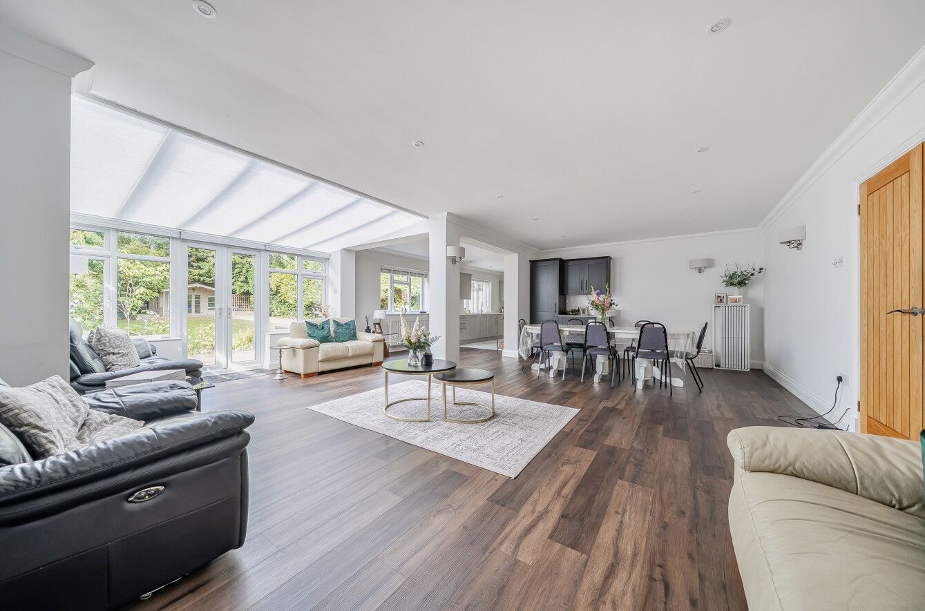 5 bedroom detached house For Sale in Sevenoaks - Photograph 2